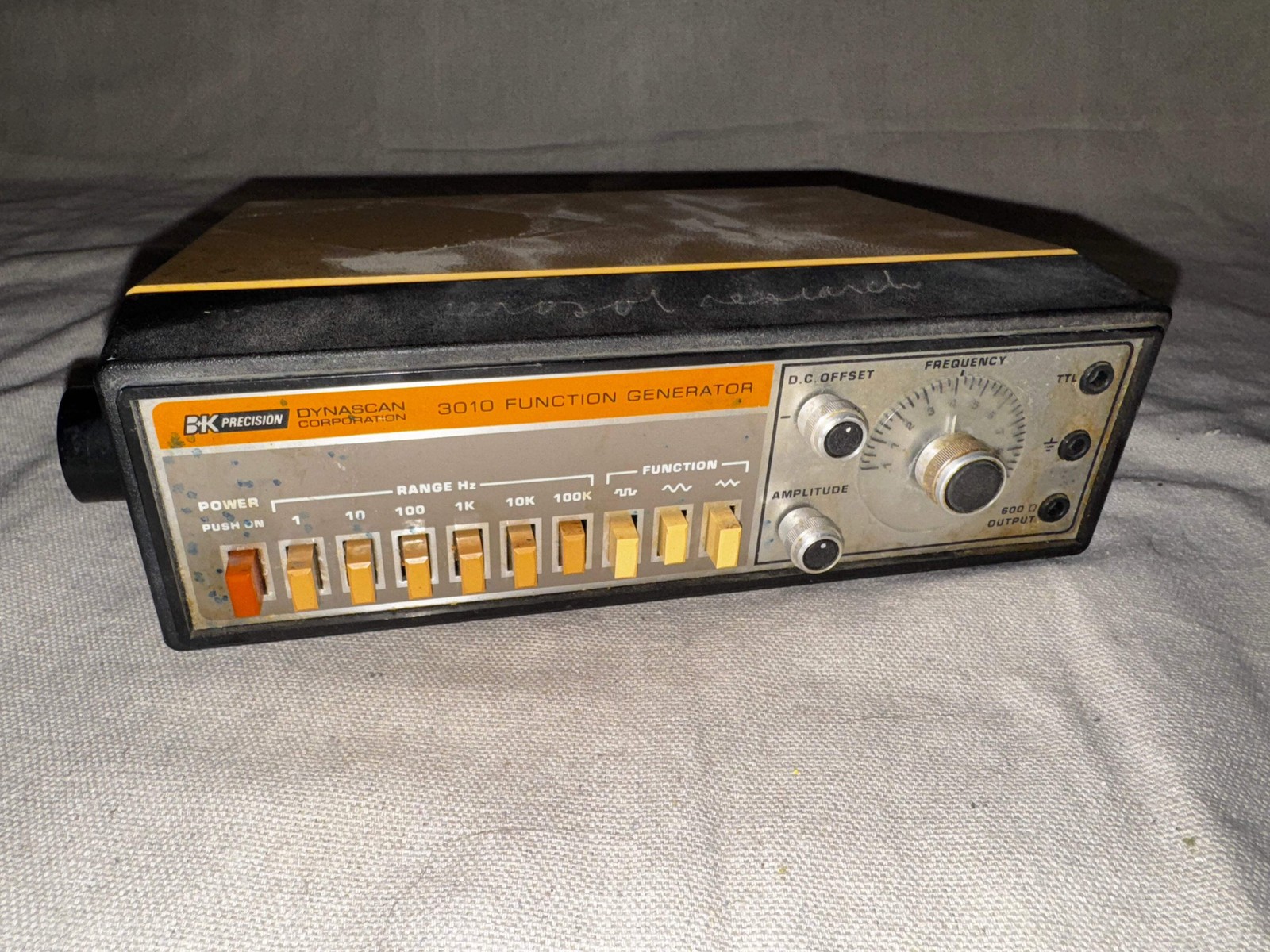 B&K Precision 3010 Function Generator S8360