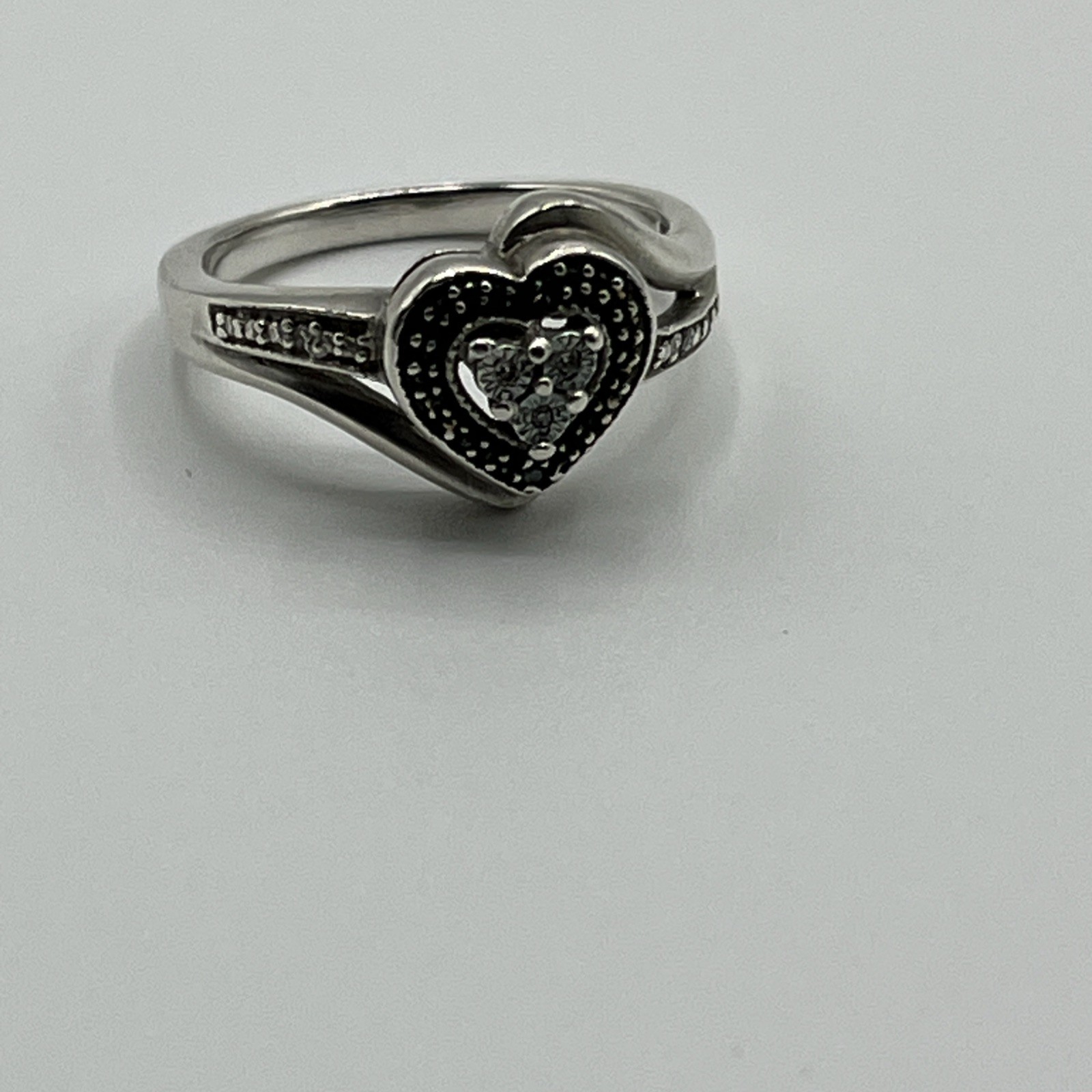 Sterling Silver Size 7 Elevated Heart Ring 925 Vintage