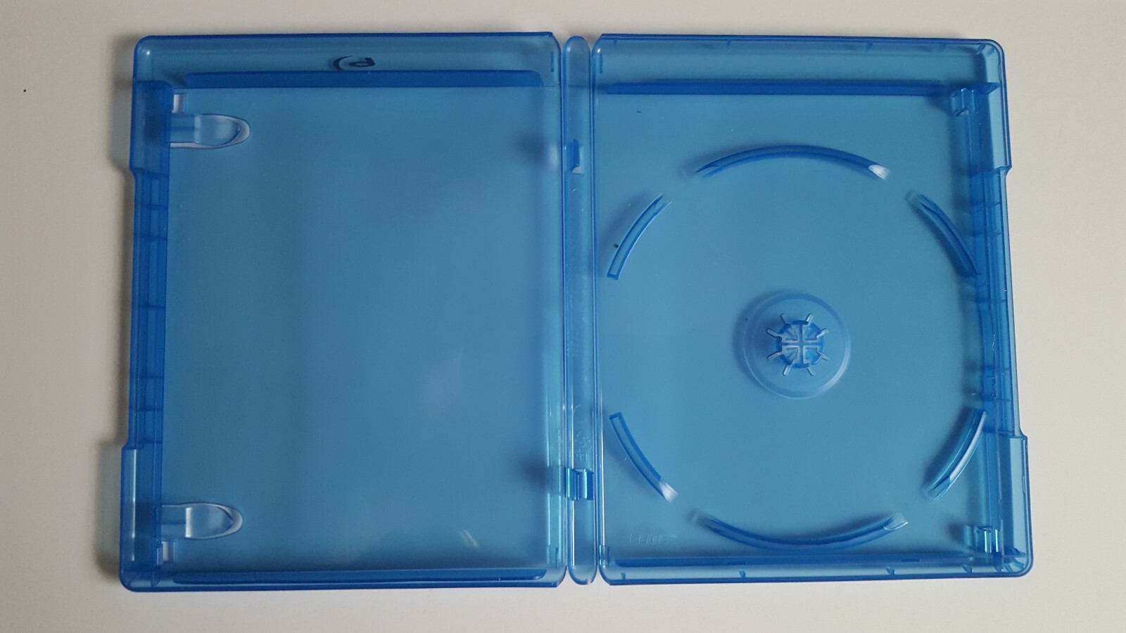 USED Standard 12mm 1-Disc Blu-ray Case with Outer Sleeve