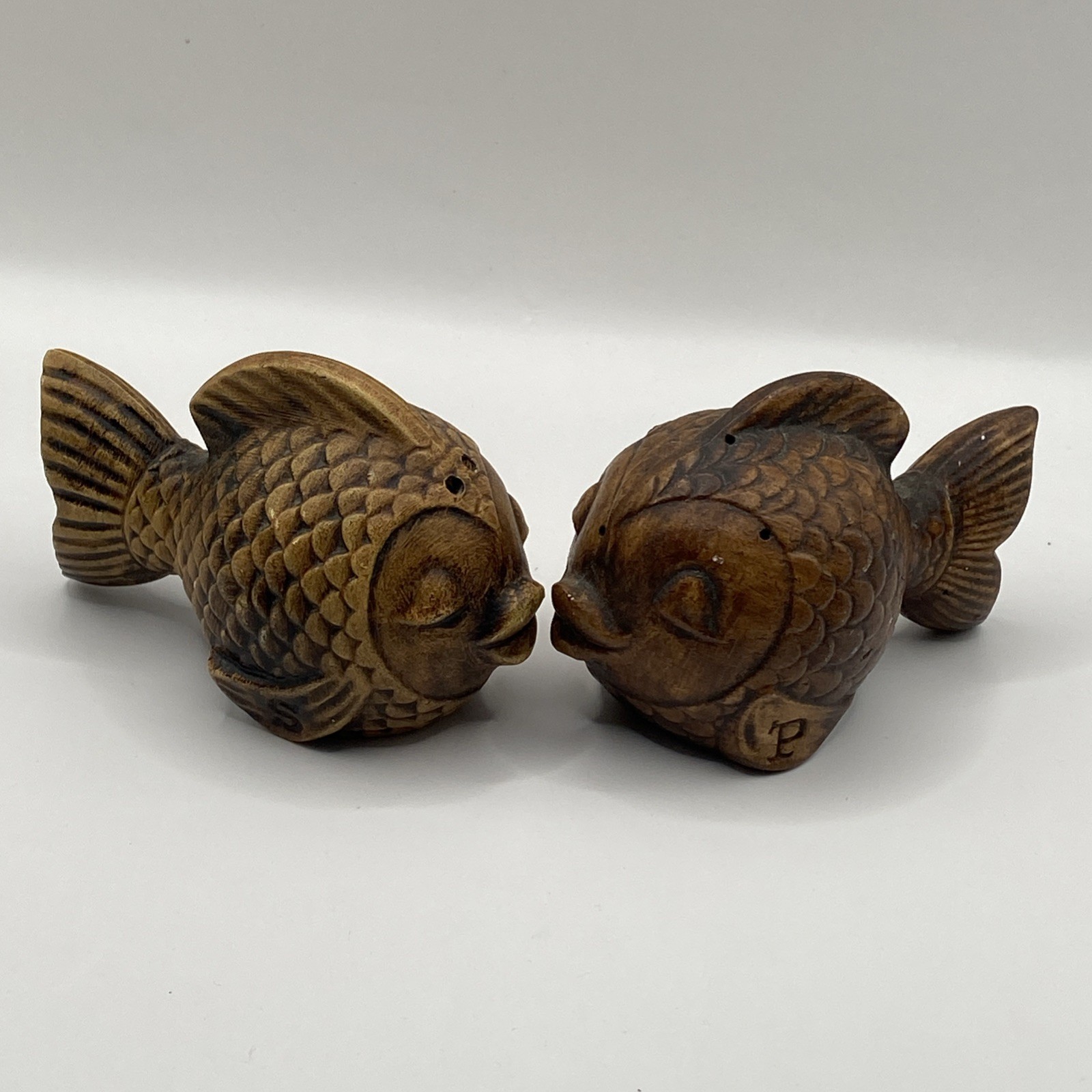 VINTAGE - 1960's TREASURE CRAFT Kissing Koi Fish Salt & Pepper Shakers