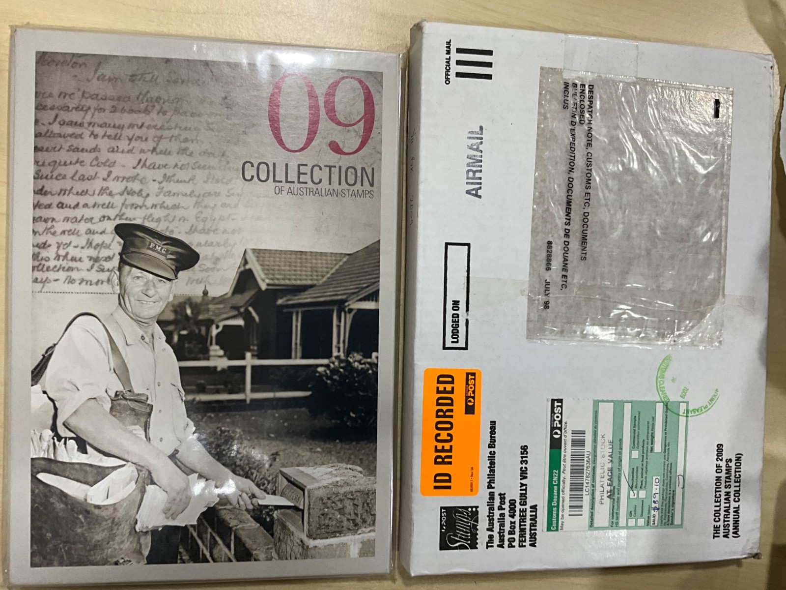 2009 Australia Post Stamp Year Book With Stamps Sealed MNH x24