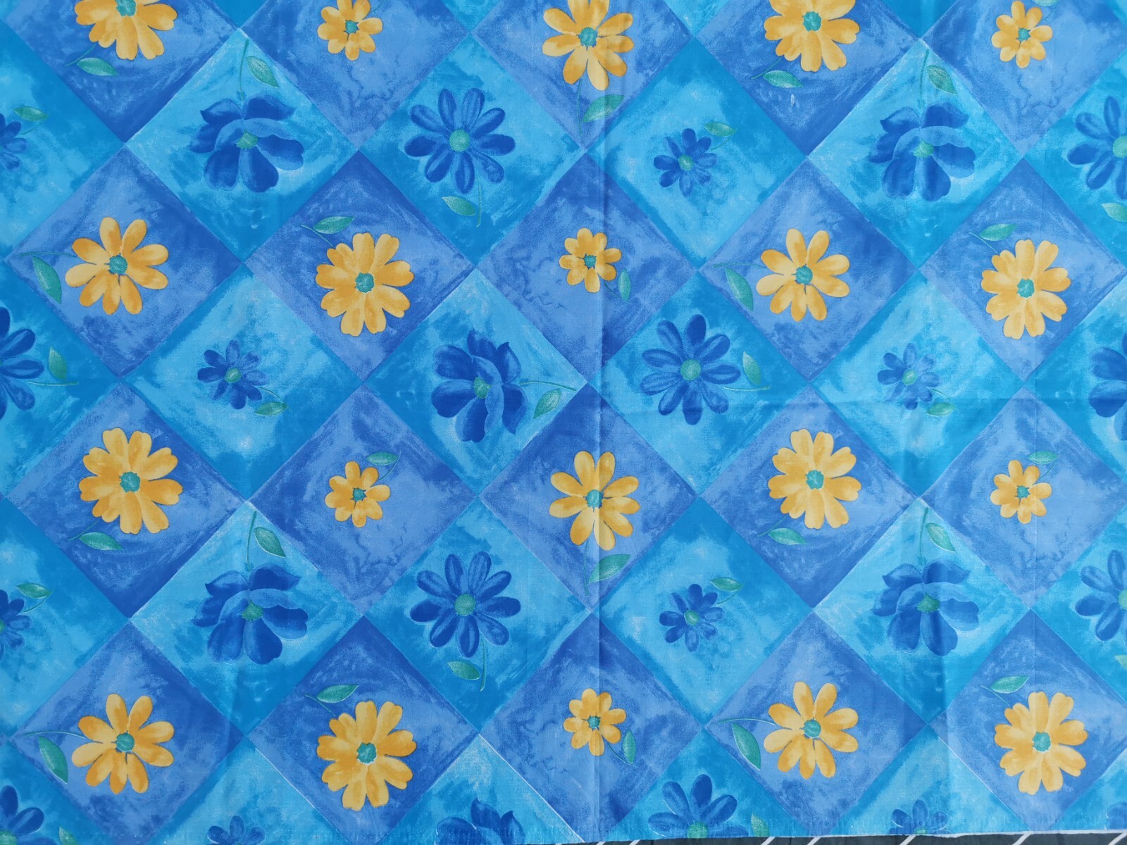 6 Pieces - Vintage Cotton Fabric 1970s Blue Floral - 65 sq ft
