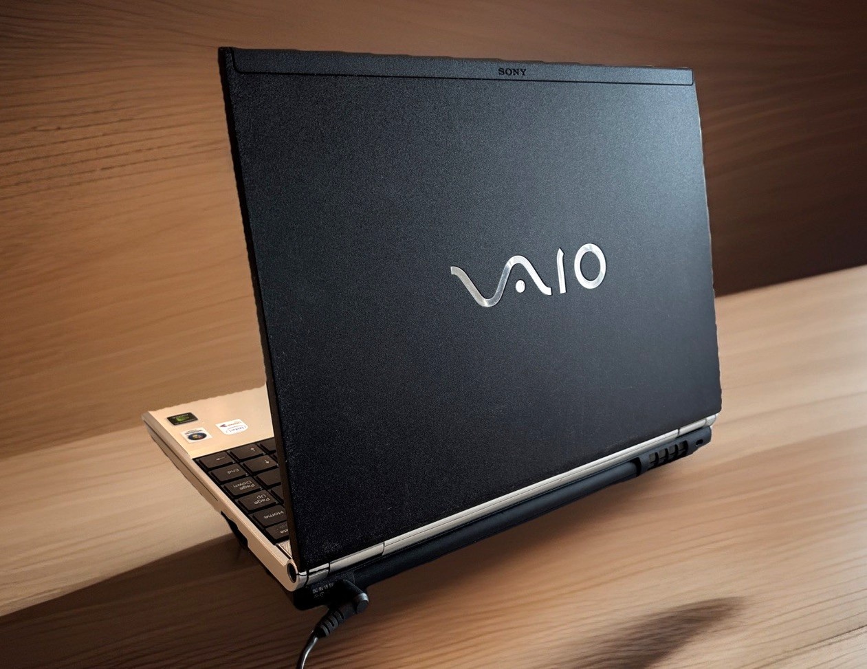 Sony VAIO VGN-SZ430N Vintage Gaming Laptop Computer Windows XP Home Works Great!