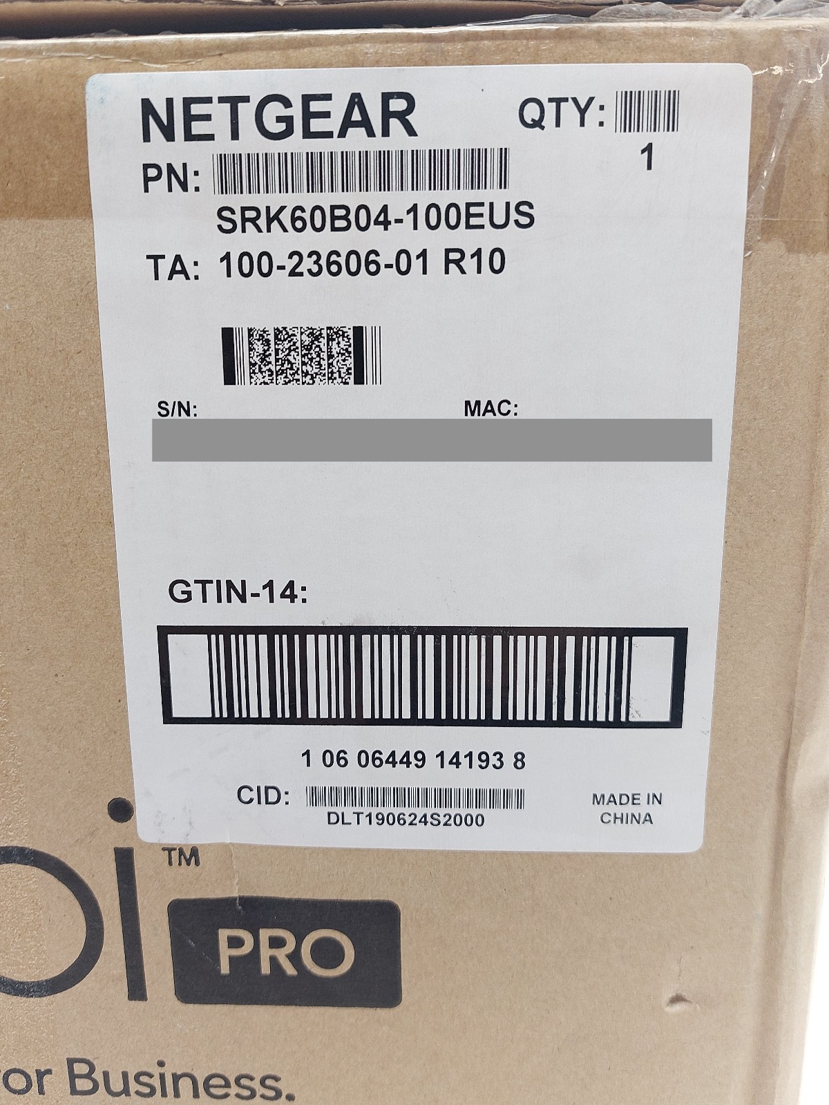 Netgear Orbi Pro SRK60B04-100EUS Router w/ 3 Satellites w/ mounting accessories