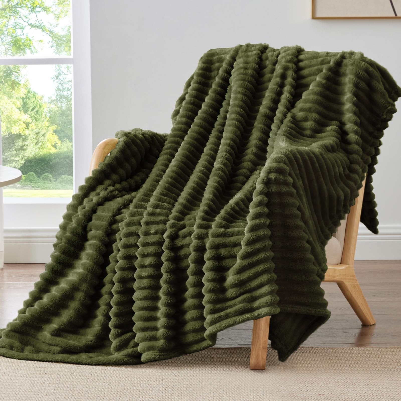 Fleece Throw Blanket 300GSM Soft Warm Olive Green Decorative Striped 50 x60