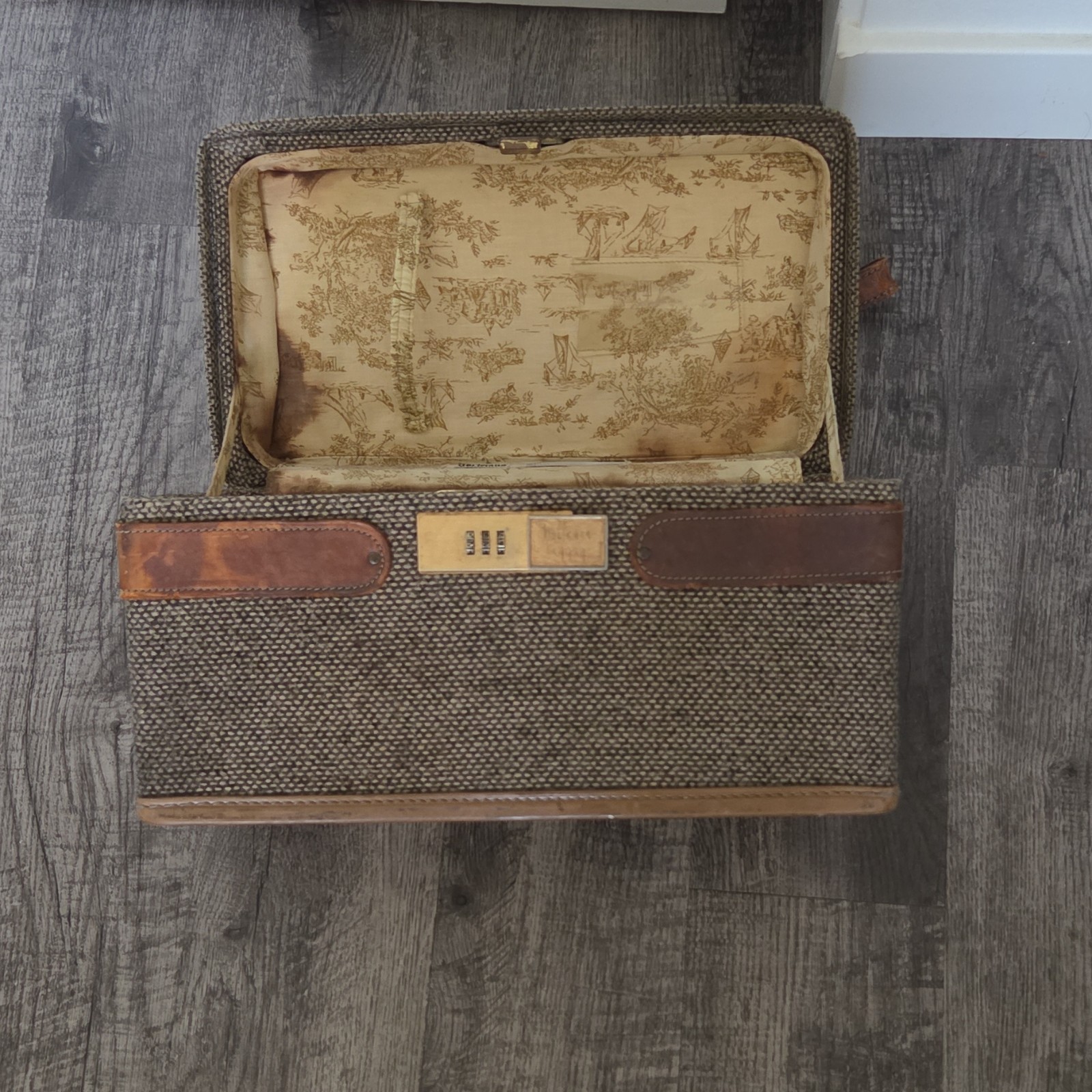 Hartmann Vintage 1970s Hard Canvas Leather Suitcase Brown Locking 40L