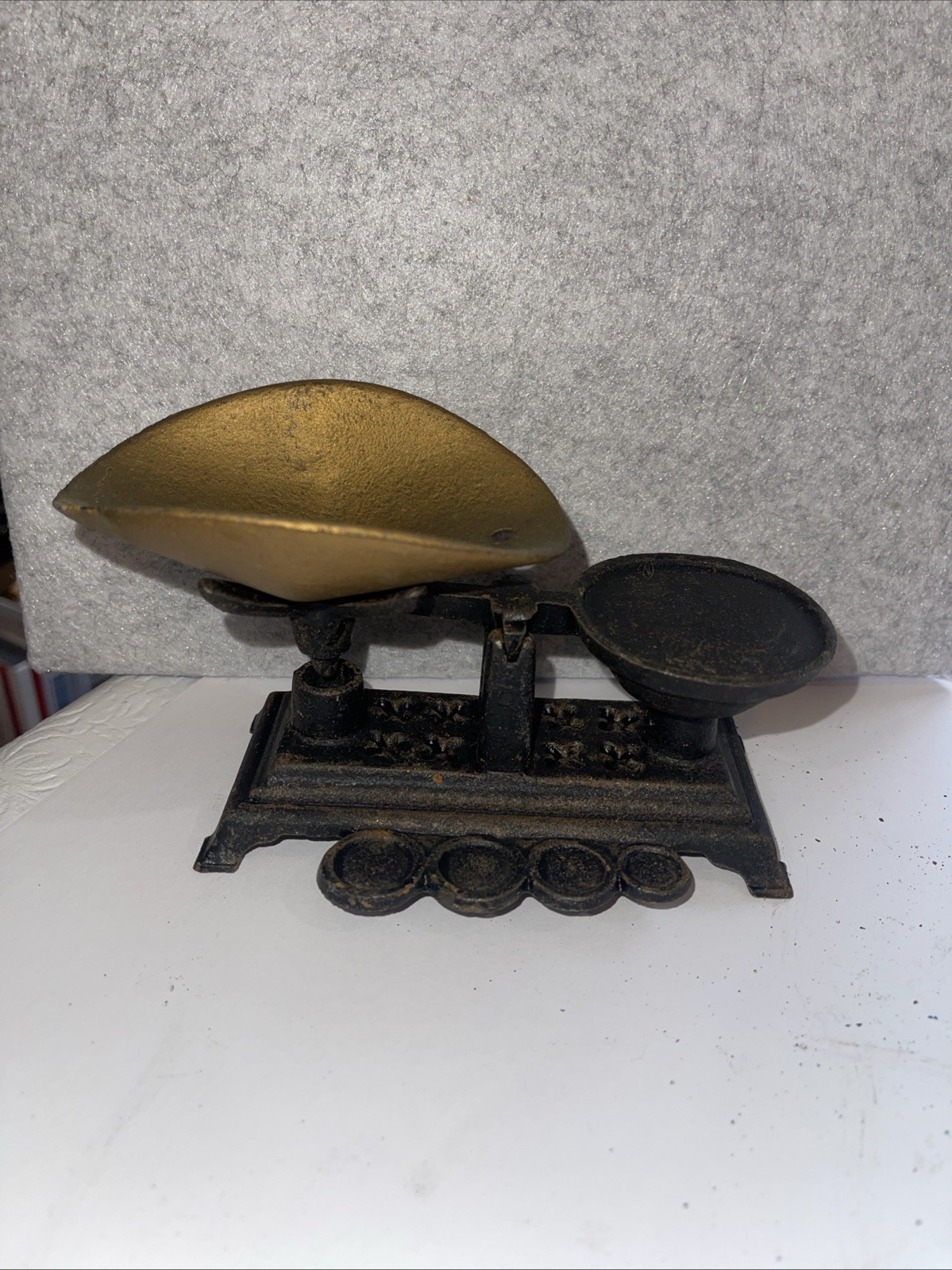Antique Black Cast Iron Art Scale Kitchen Mercantile Store Collectible Primative