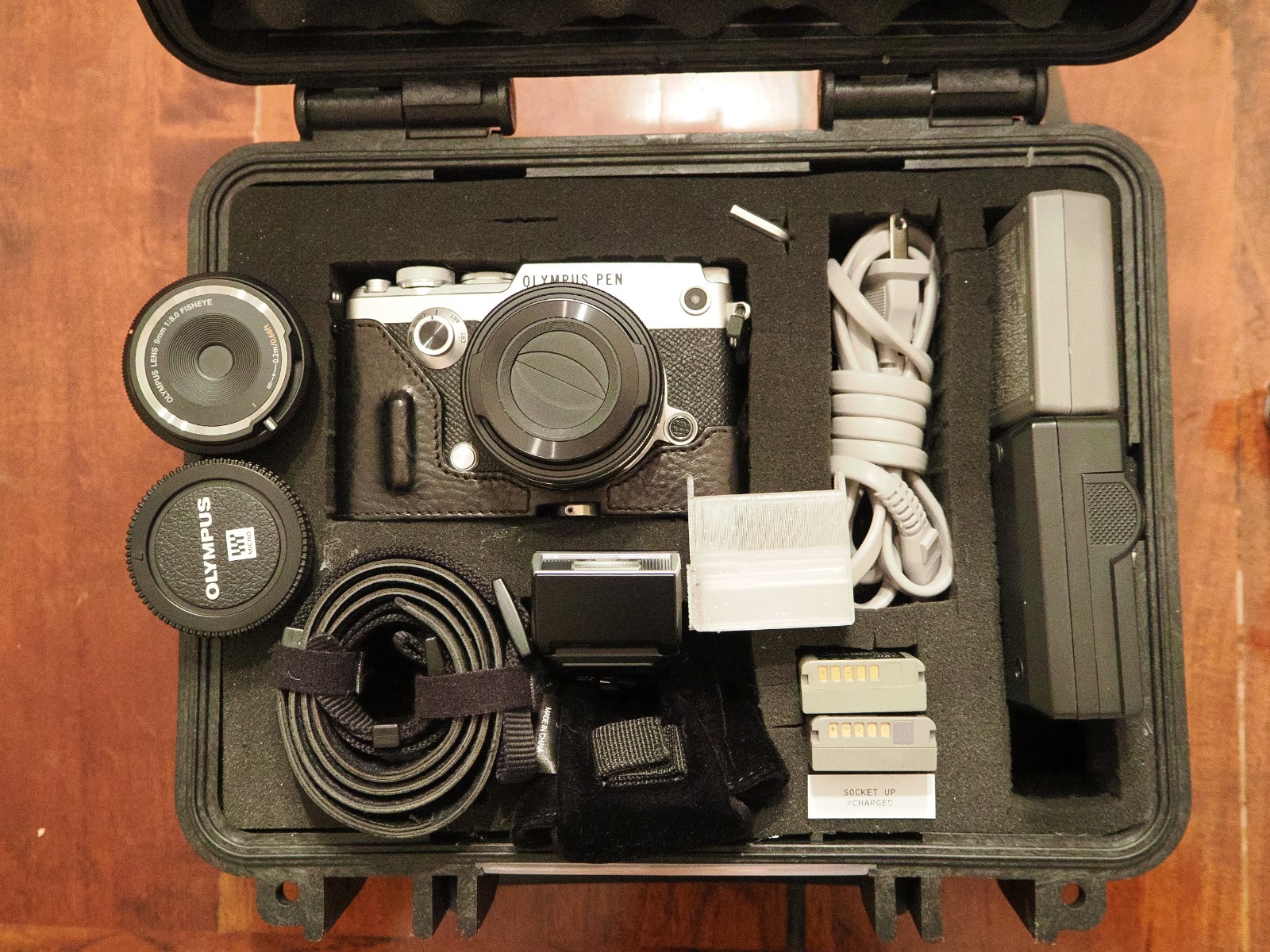 OLYMPUS PEN-F BLACK - excellent condition, with box plus EXTRAS