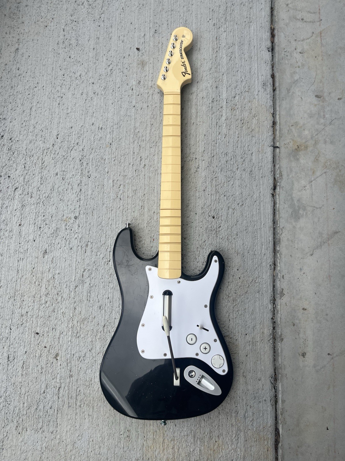 RockBand Harmonix Guitar Hero Fender Stratocaster #19091 Wii  No Dongle