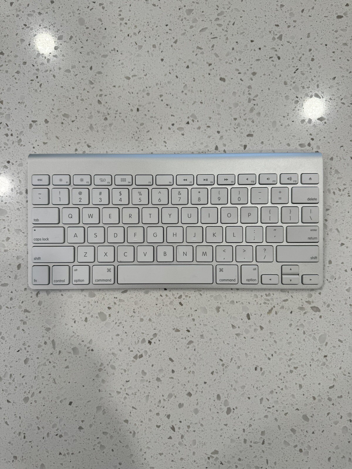 Genuine Apple Magic Keyboard Wireless Bluetooth A1314 Tested