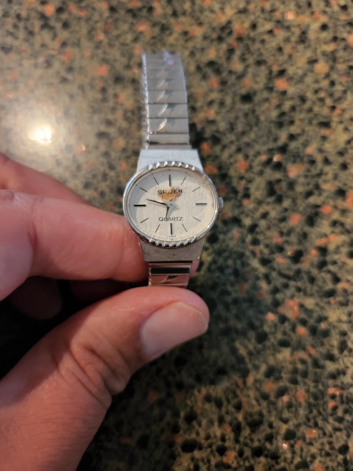 VINTAGE, LADIES, GRUEN QUARTZ MICROSONIC WATCH SILVER #S91