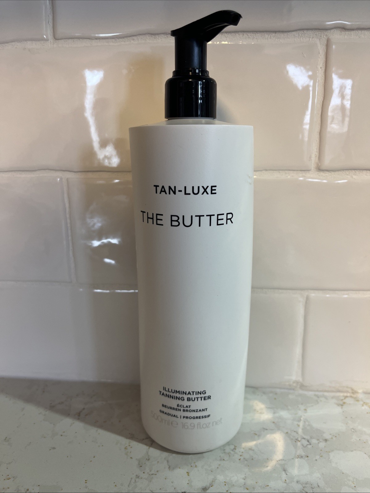 Tan-Luxe THE BUTTER Illuminating Tanning Body Lotion Self Tanner 16.9 Oz 100 ml