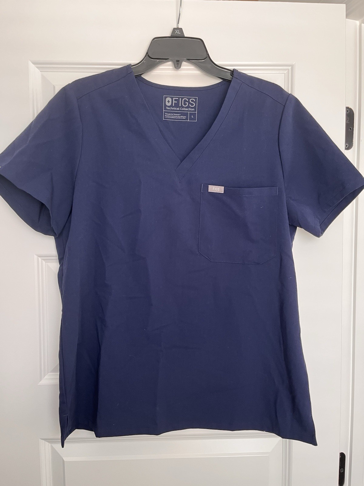 Figs Women's Technical Collection Navy Blue Scrub Top Size Large Shortsleeved