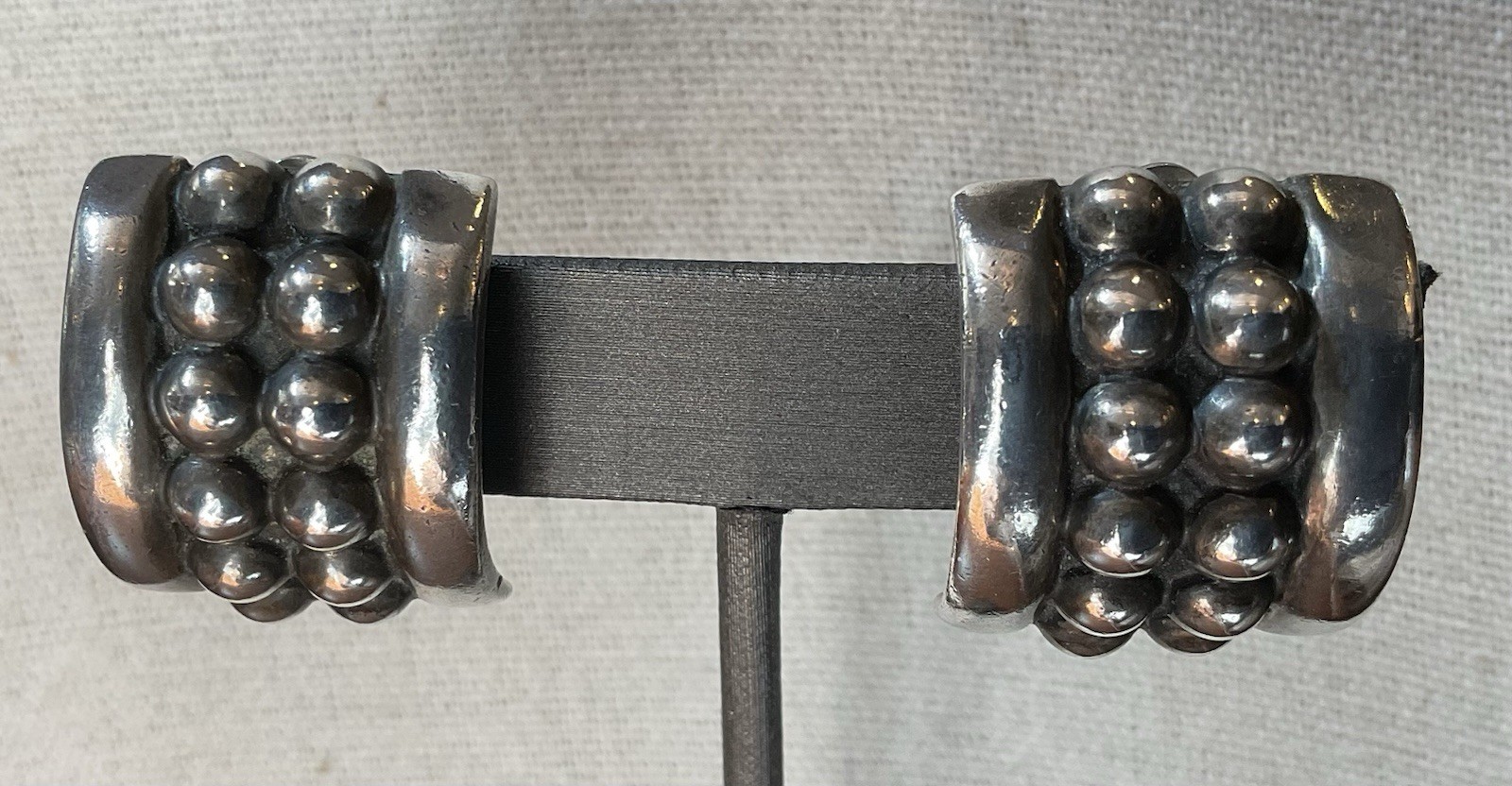 VINTAGE MEXICO STERLING SILVER DOMED ORNATE CLIP On EARRINGS 23+ Grams