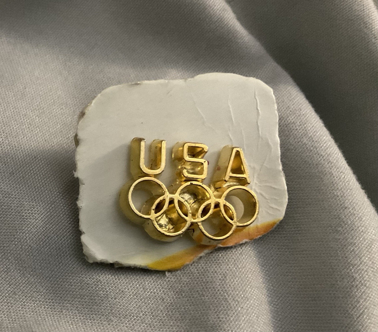 USA Olympics 5 Rings Souvenir Lapel Pin Gold Color Metal 