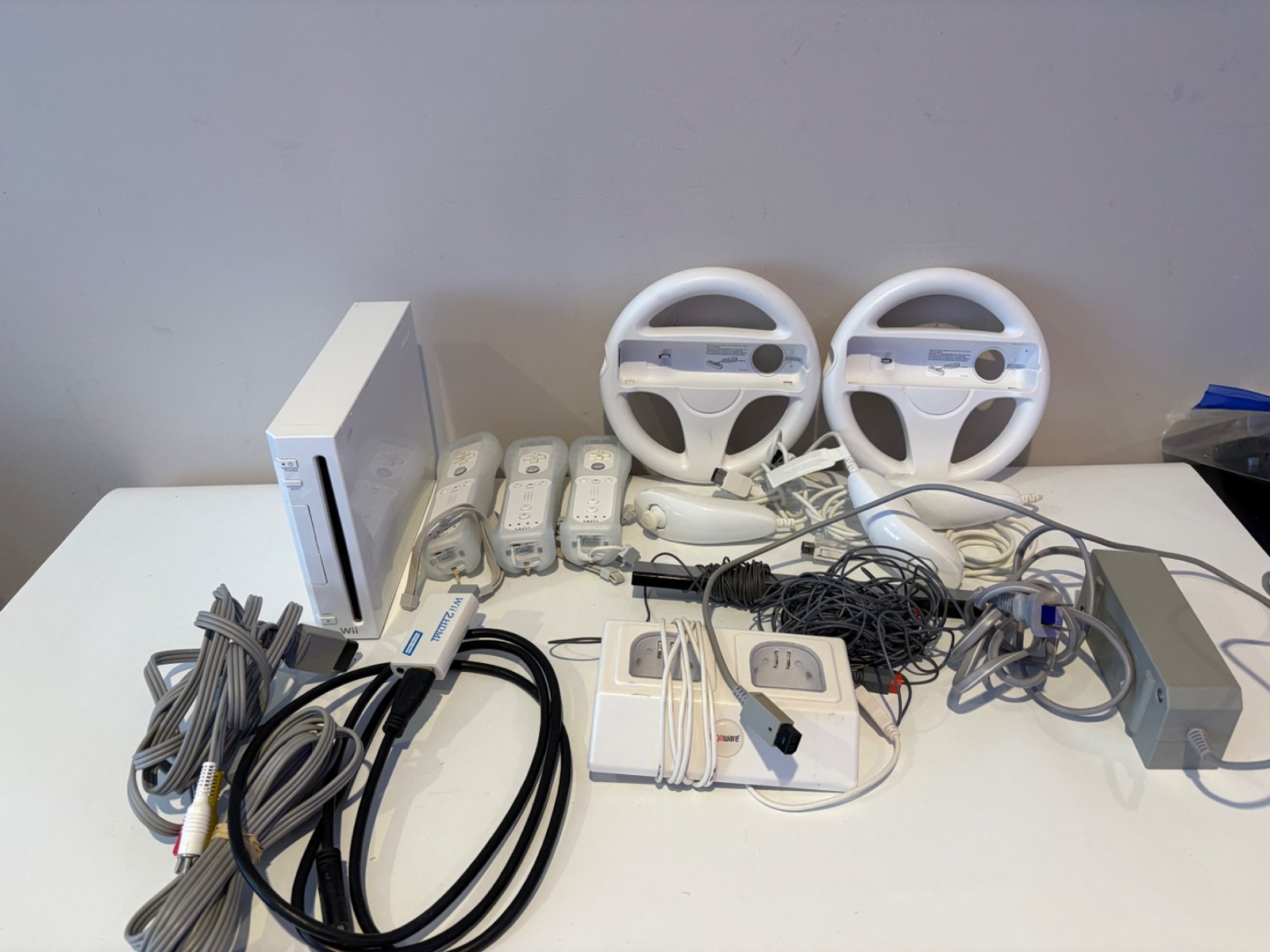 Nintendo Wii Console Bundle 3 Controllers 3 Nunchuks Wheels HDMI Adapter
