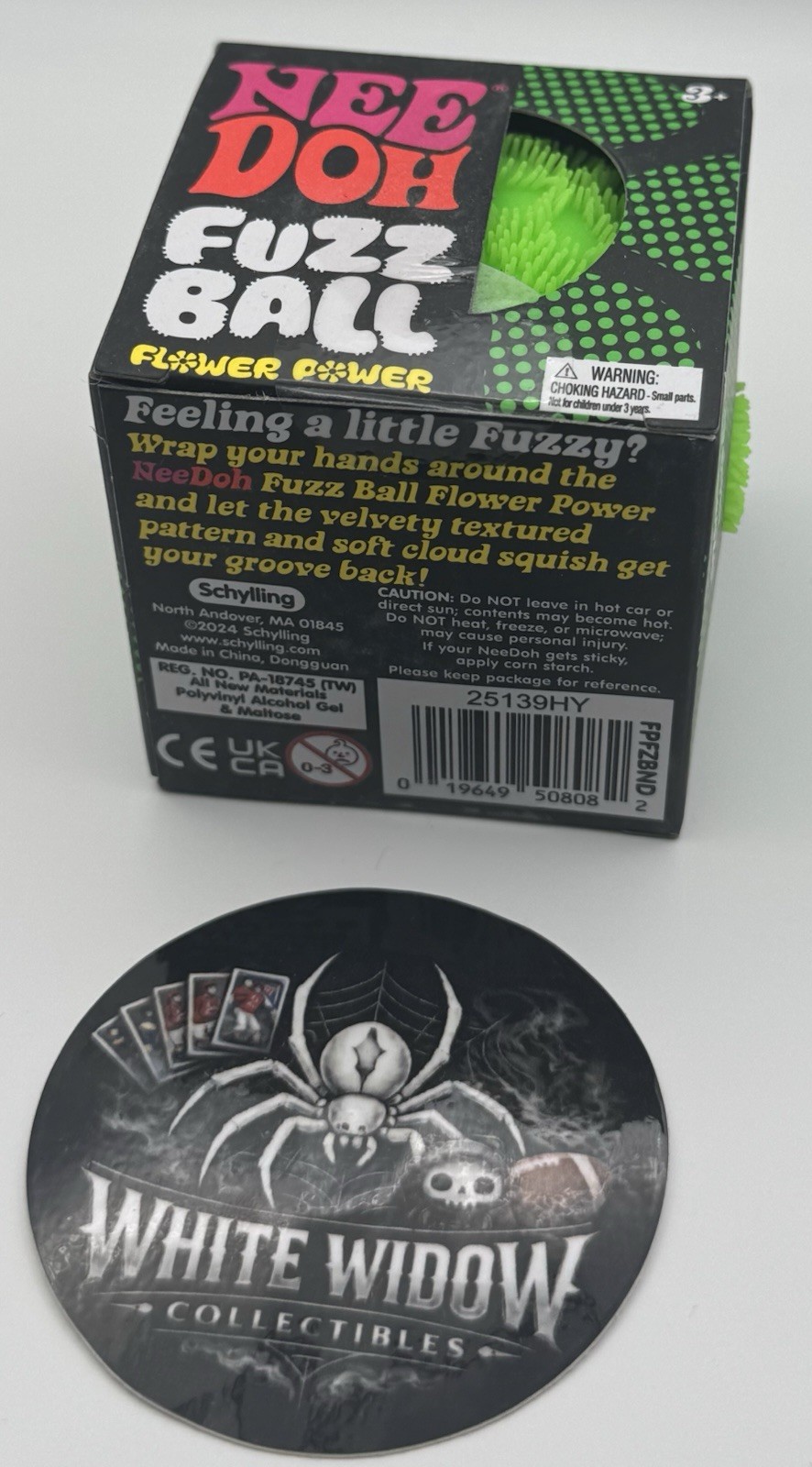 NEW! NeeDoh SUPER FUZZ BALL In Green 💚 The Velvet Squeeze Nee Doh