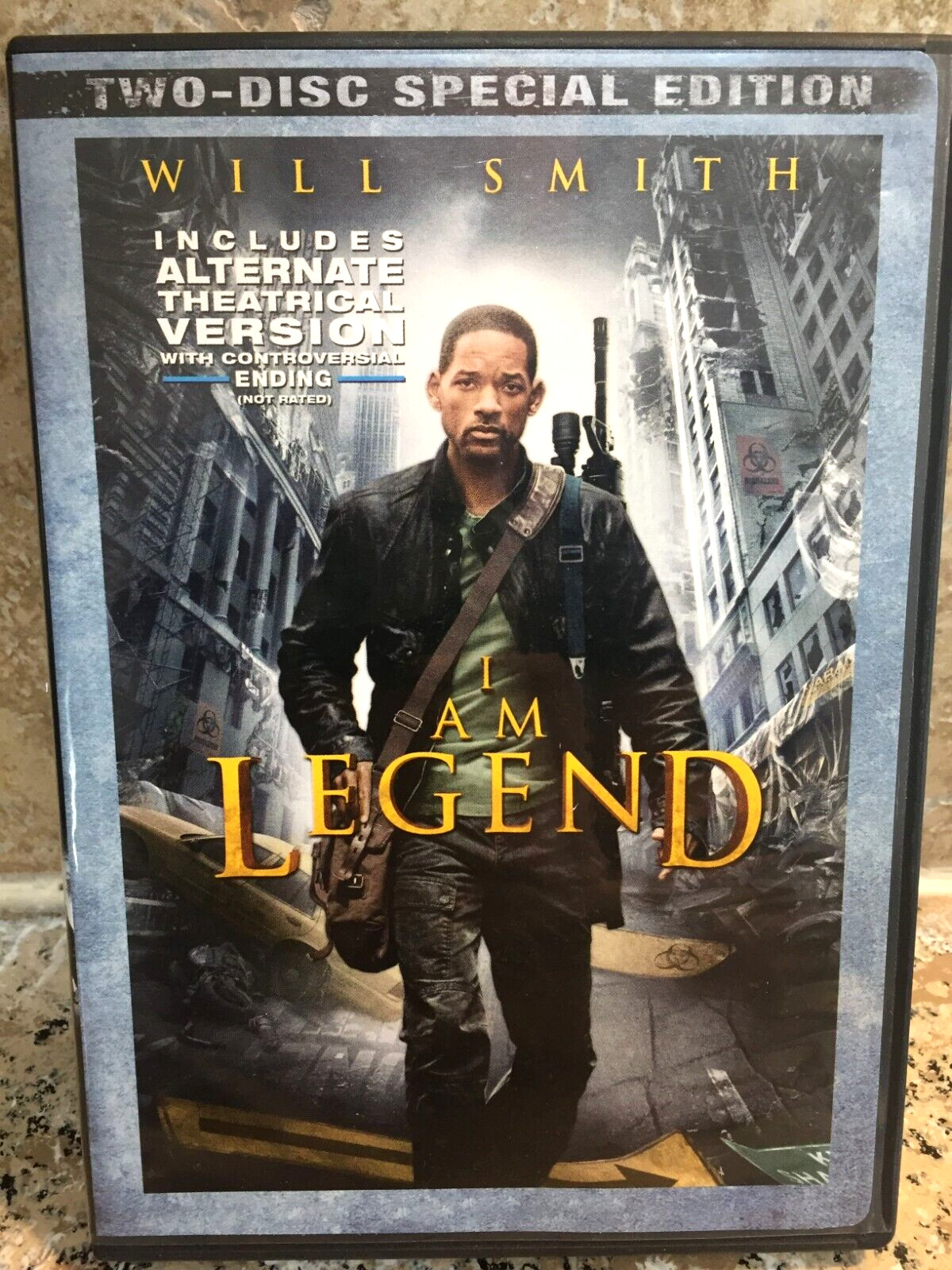 I Am Legend DVD / Two Disc Special Edition / Ships Same Day with Tracking