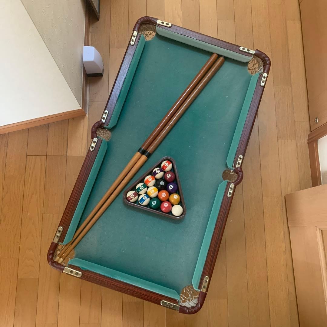 Mini Billiard Table for Home, Includes 2 Cues & Balls, Used rr2
