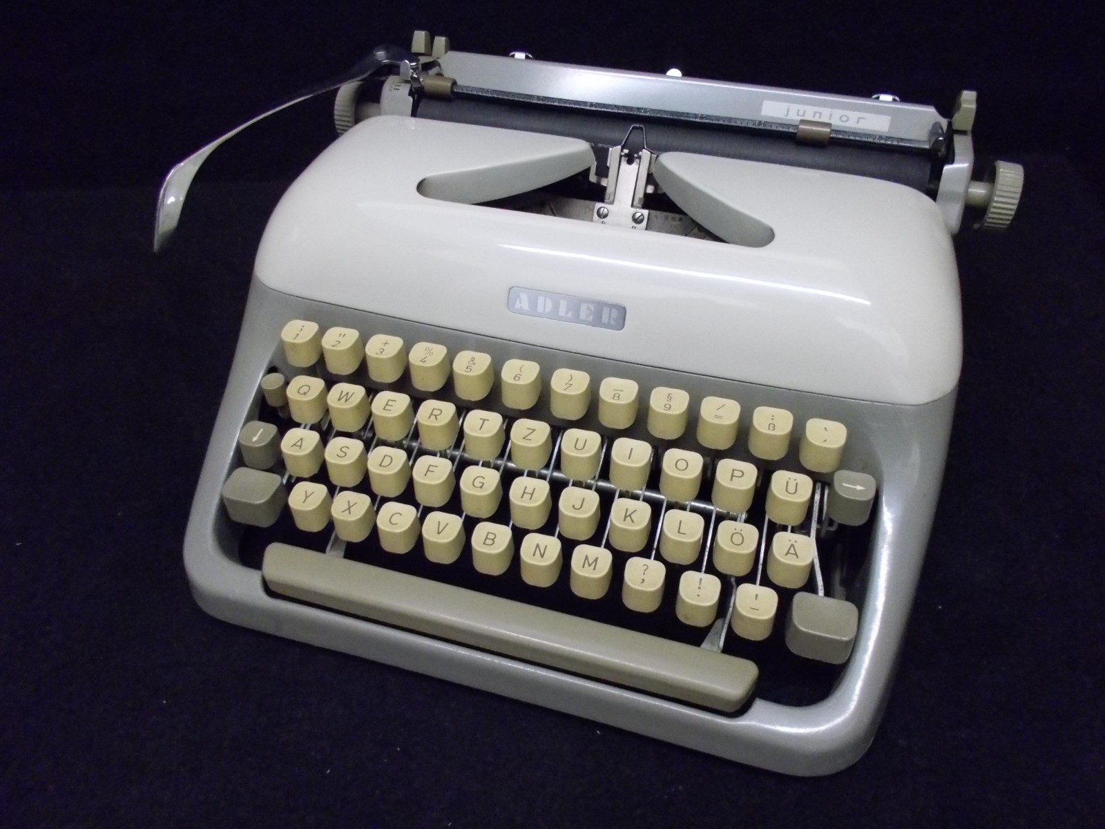 ADLER Junior Typewriter, Vintage, Beige, Without Case. #L-477