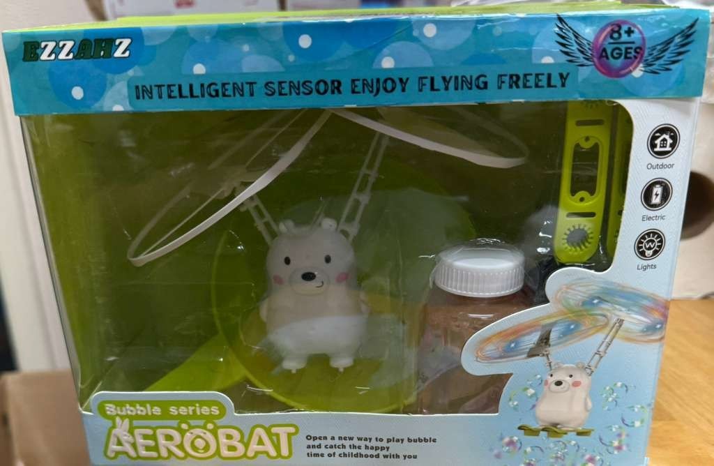 Aerobat Bubble Series Flying Bear With Bubbles