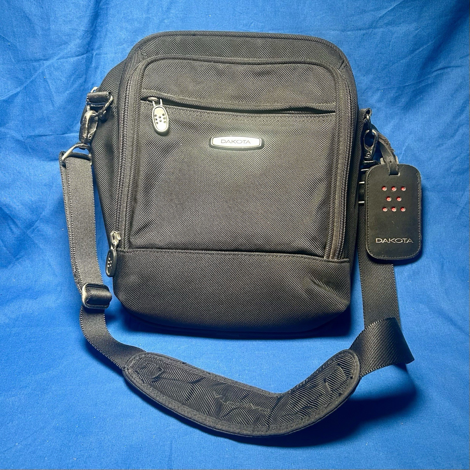 DAKOTA By Tumi Men's EURO TOTE Travel Bag Crossbody  Black Carry On Tech