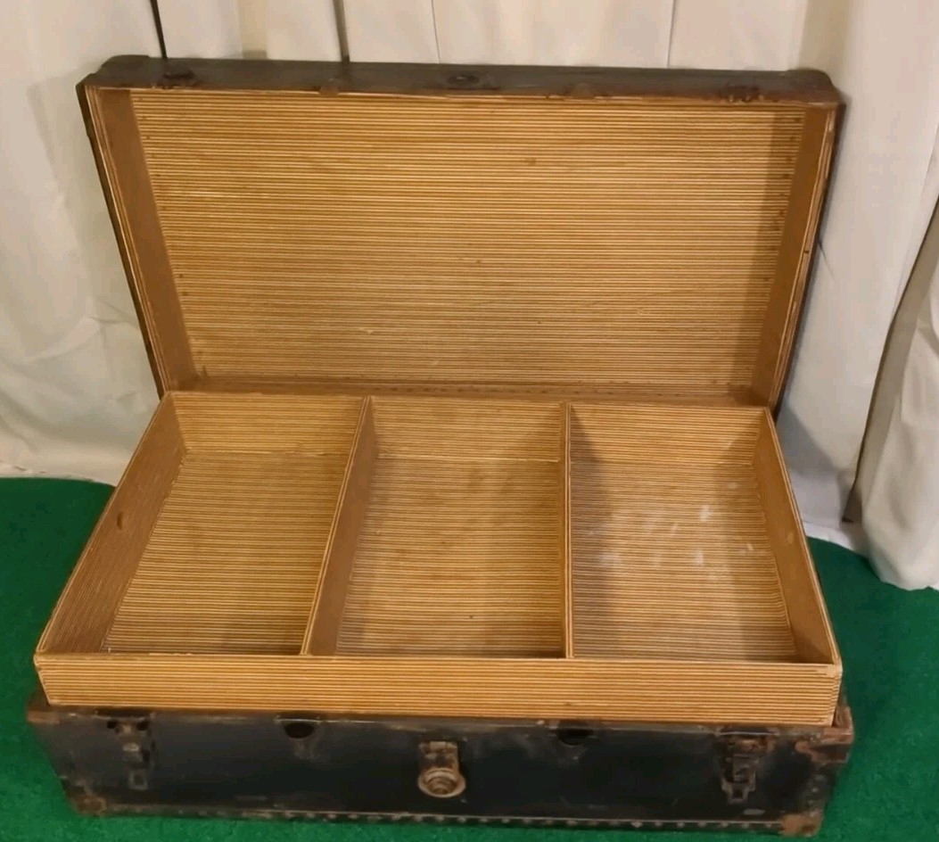 Vintage Antique Large Black Steamer Trunk With Tray Coffee Table Travel Chest