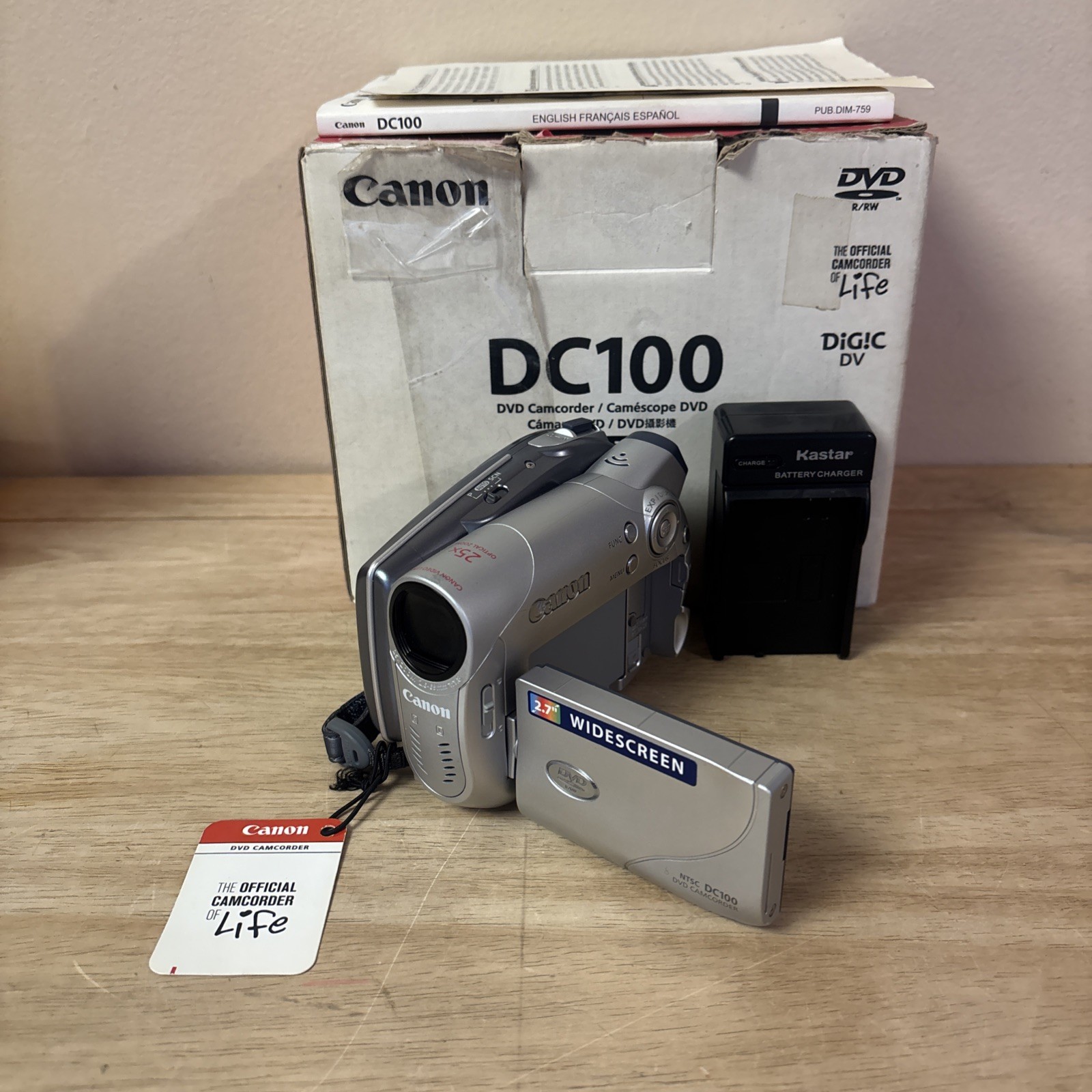 Canon DC100 DVD Camcorder with 25x Optical Zoom Working See Description Battery