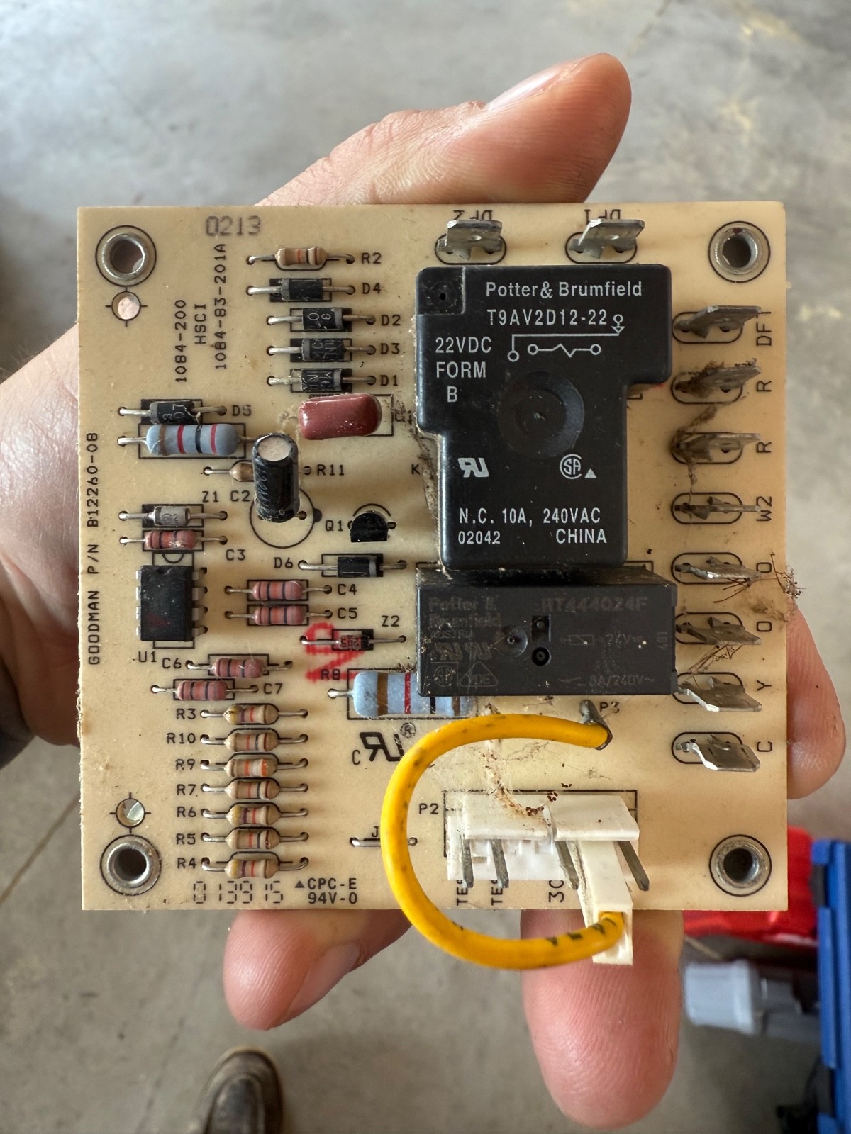 Goodman B12260-08 1084-83-201A Heat Pump Defrost Control Circuit Board USED