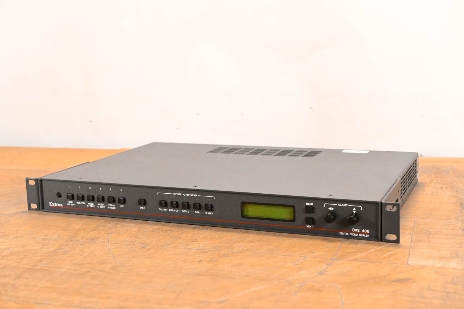 Extron DVS 406 6-Input Digital Video Scaler with Seamless Switching CG01VF7