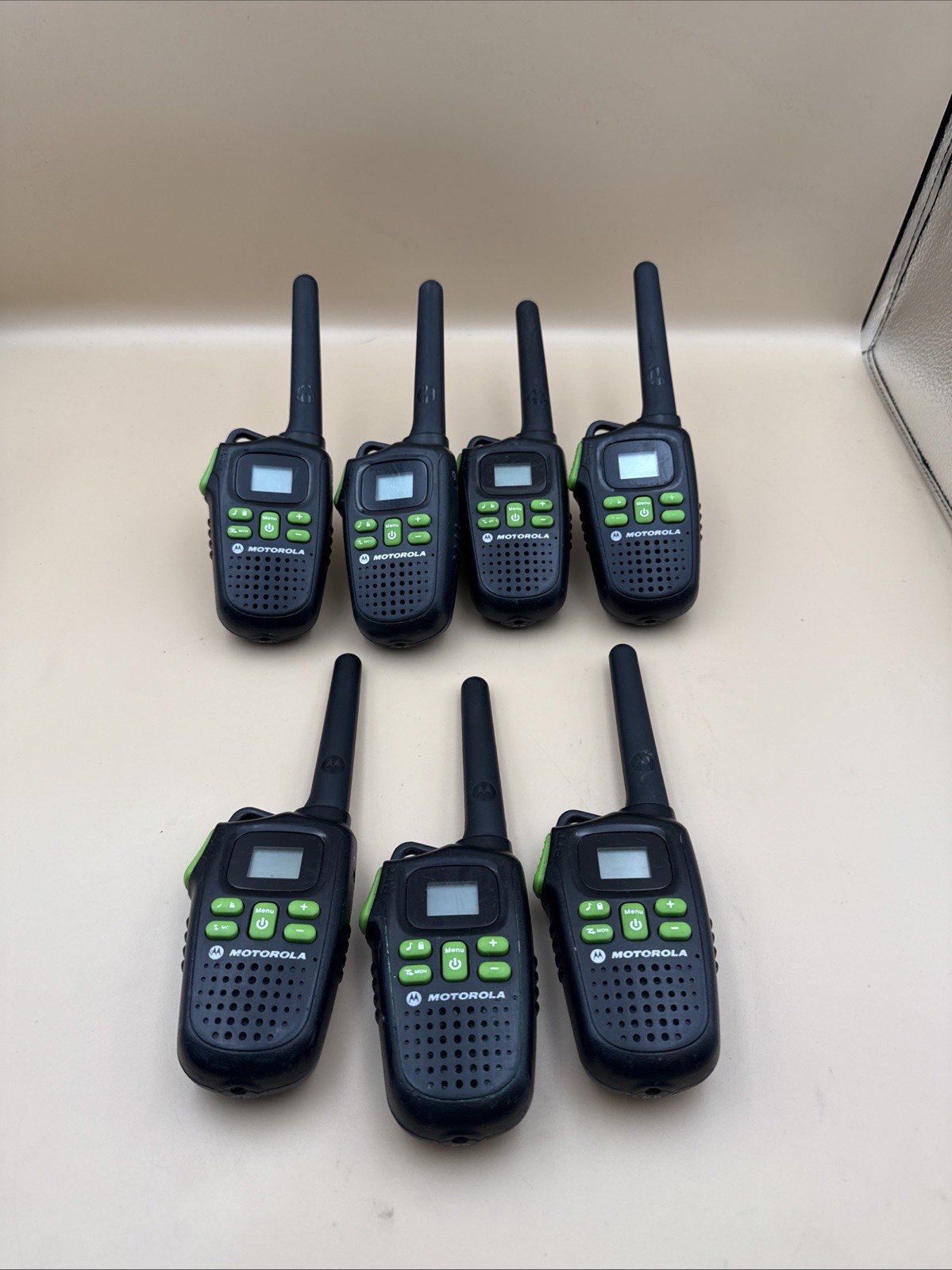 Lot Of 7 Motorola MD200TPR 2-way, 20-mile FRS Mobile Radio No Charger