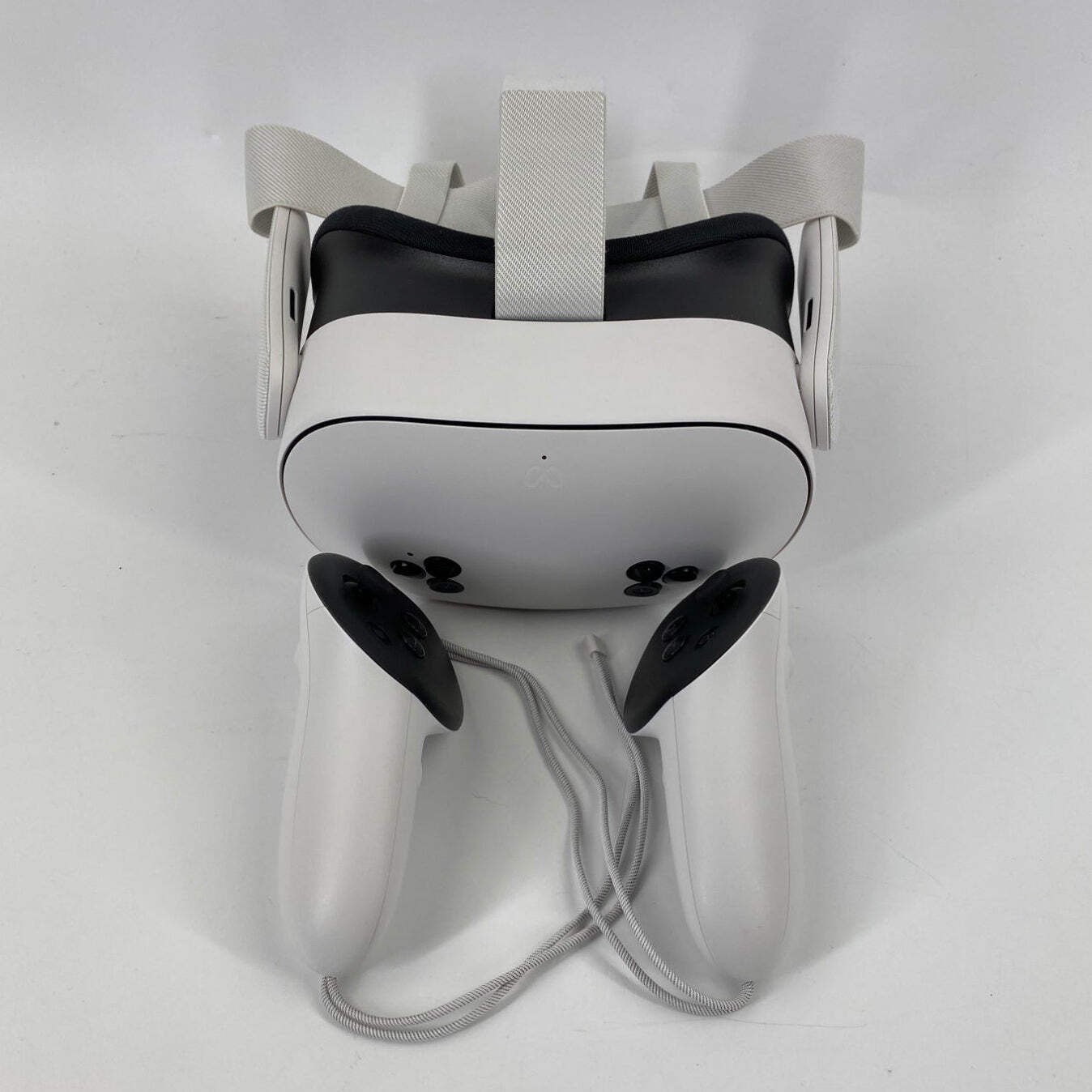 Meta Quest 3S 128GB Standalone All-in-One VR Headset P97