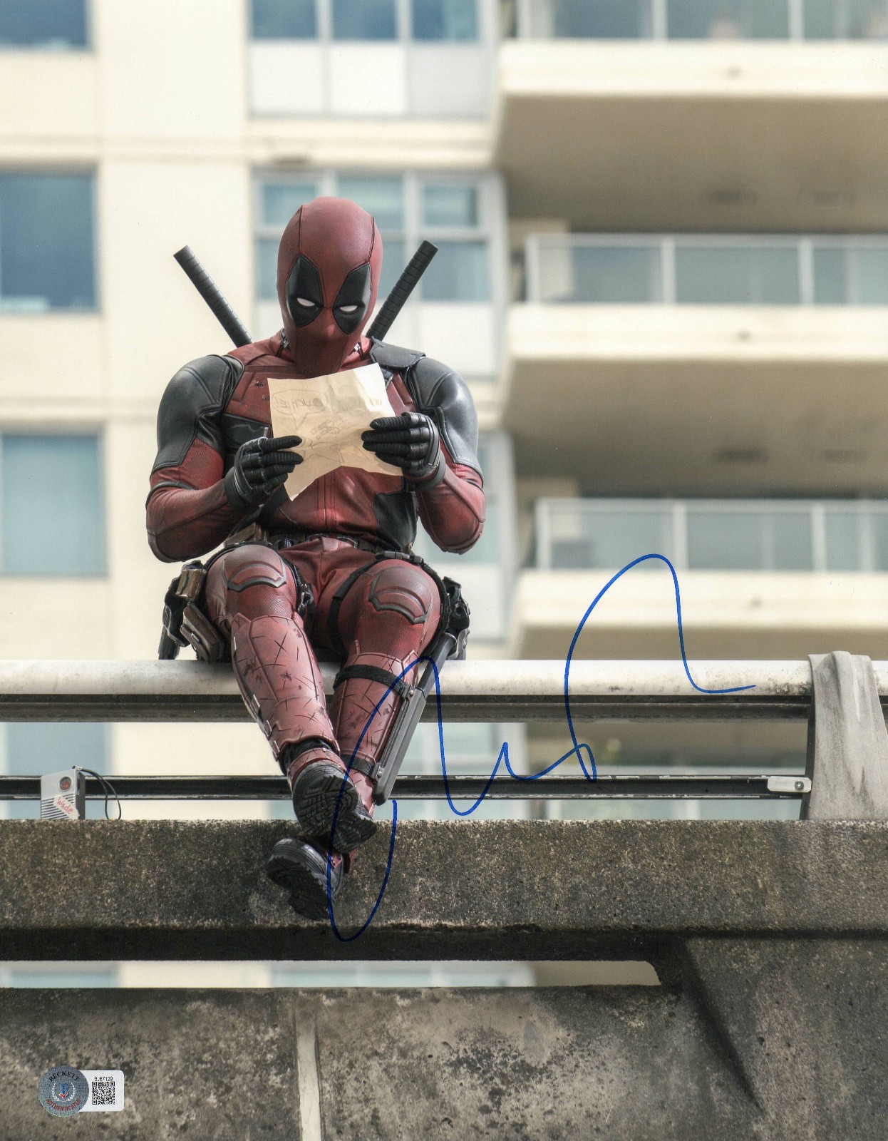 RYAN REYNOLDS SIGNED AUTOGRAPH DEADPOOL 11X14 PHOTO BECKETT BAS
