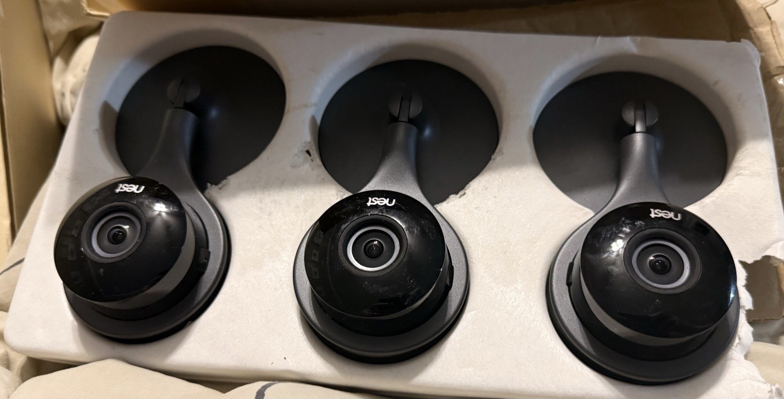 NEST Cam Indoor Smart Security Camera (3 Pack) Model NC1104US -  Obn - Z1