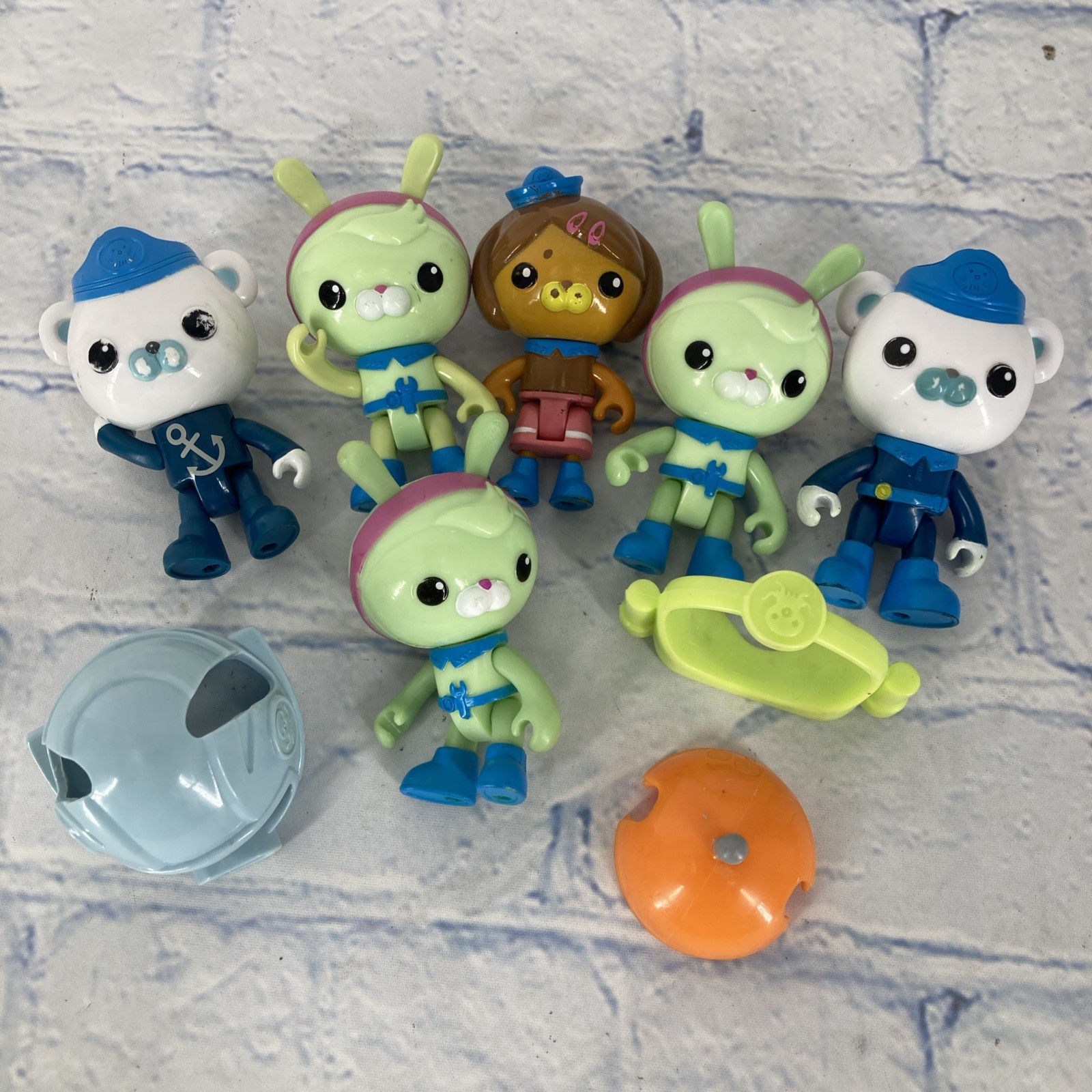 Octonauts Figure Lot with Various Characters and Hats Accessories Disney Junior