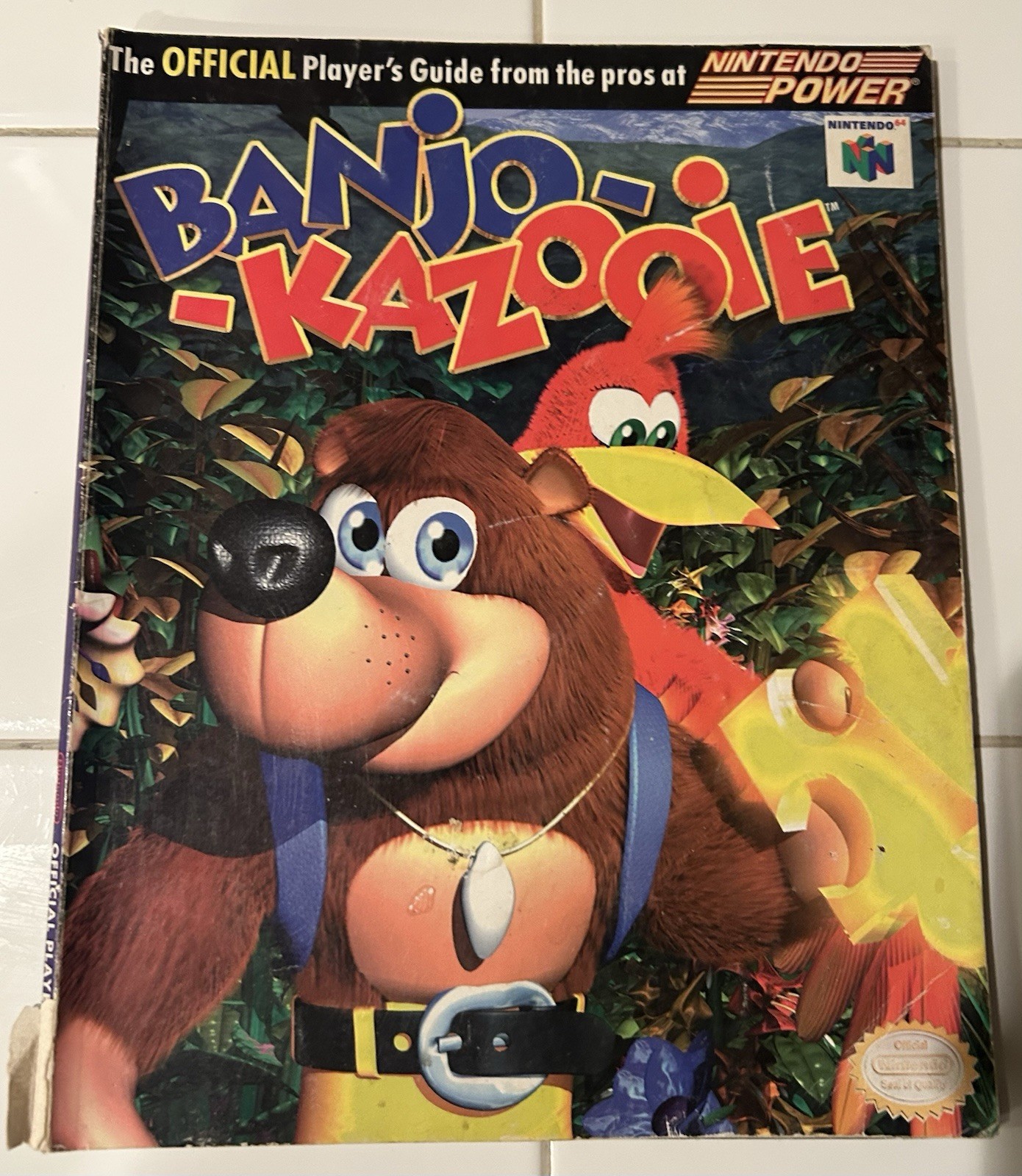 Banjo Kazooie Official Player’s Guide + FOLD OUT POSTER - N64 Nintendo Power