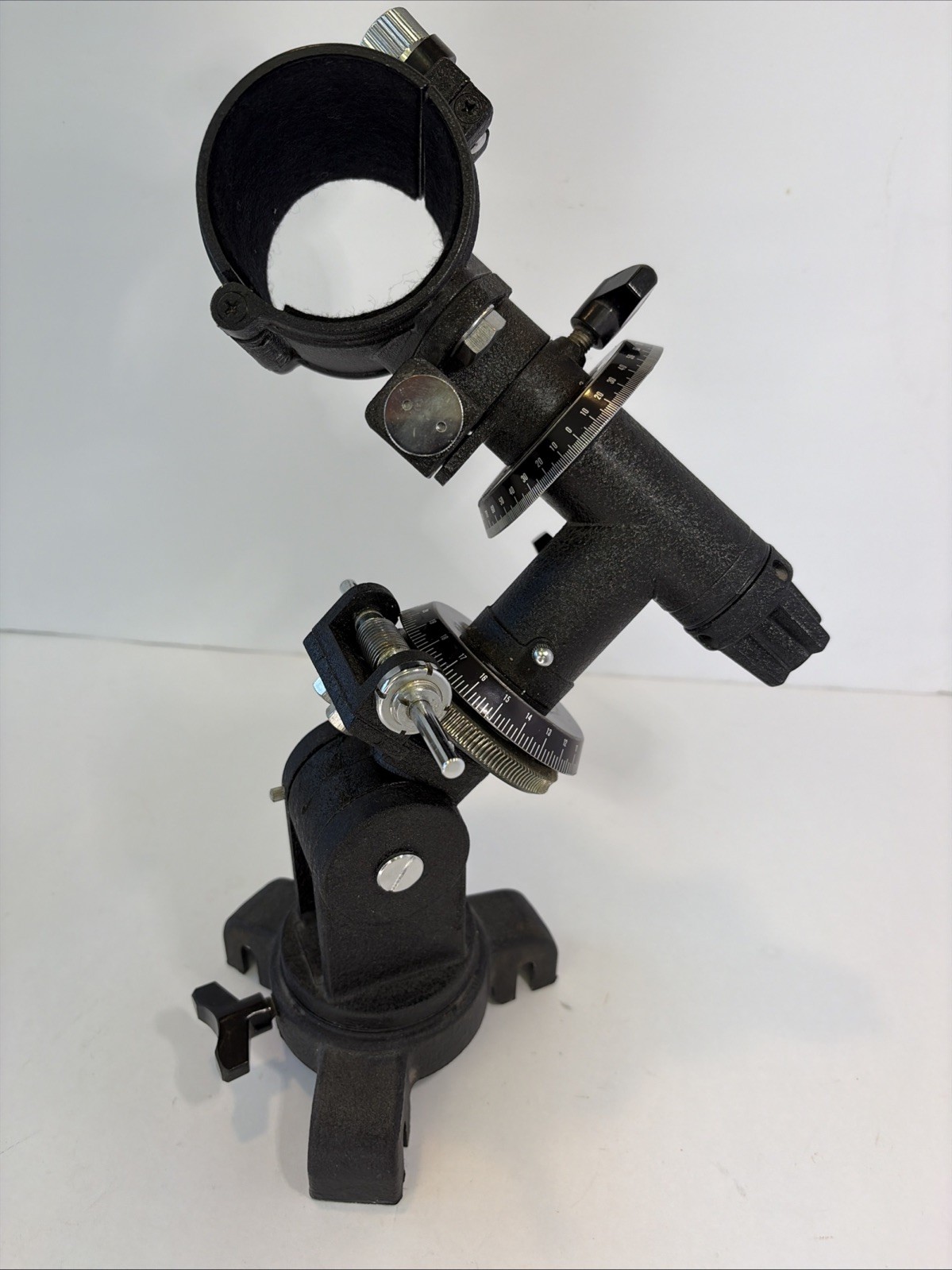 Dauer  Equatorial Mount RA DE Slow Motion Manual 2.5 In Ring Untested