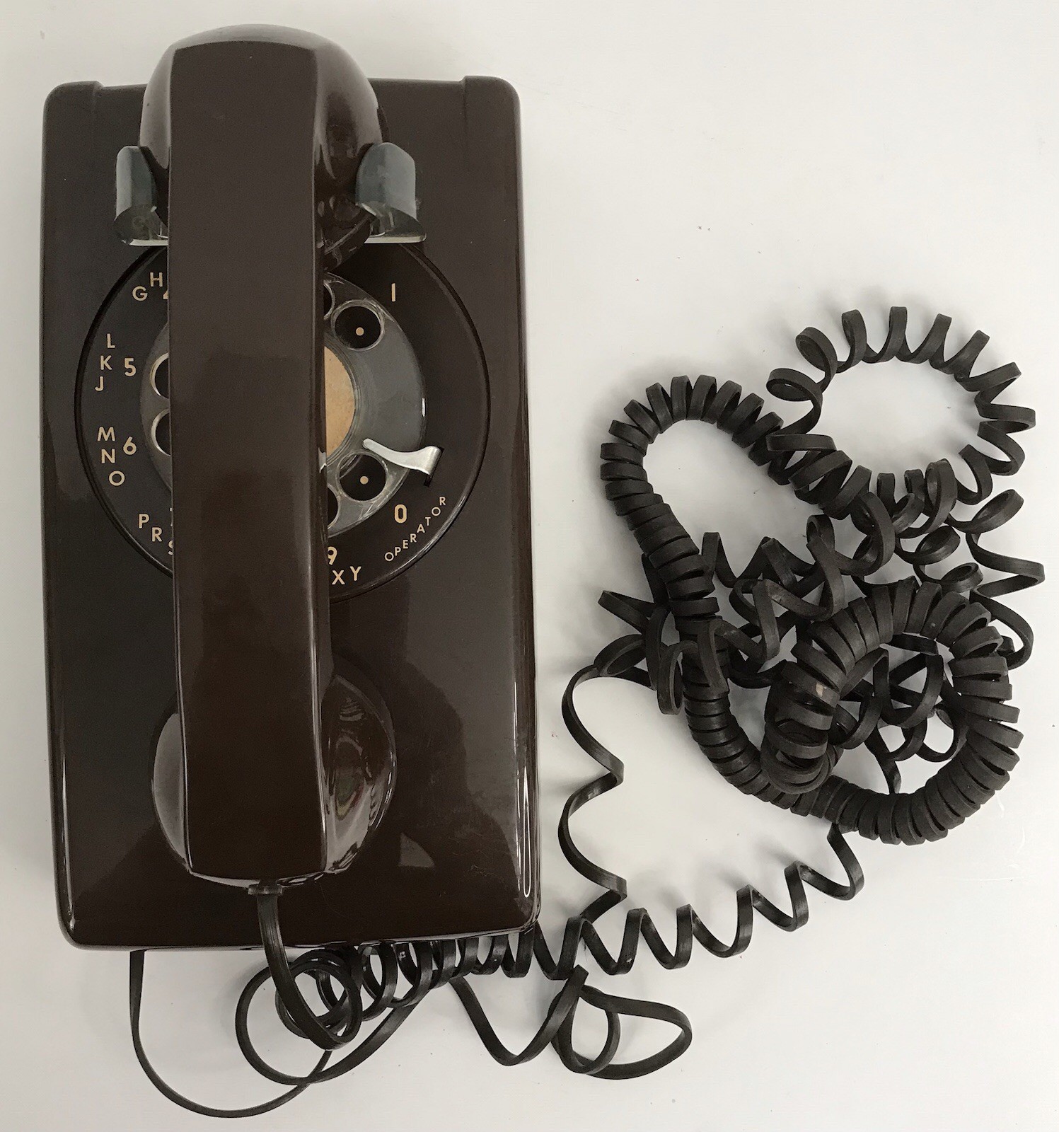 Vintage ITT Model 554 Series CHOCOLATE BROWN Rotary Dial Wall Mount Telephone