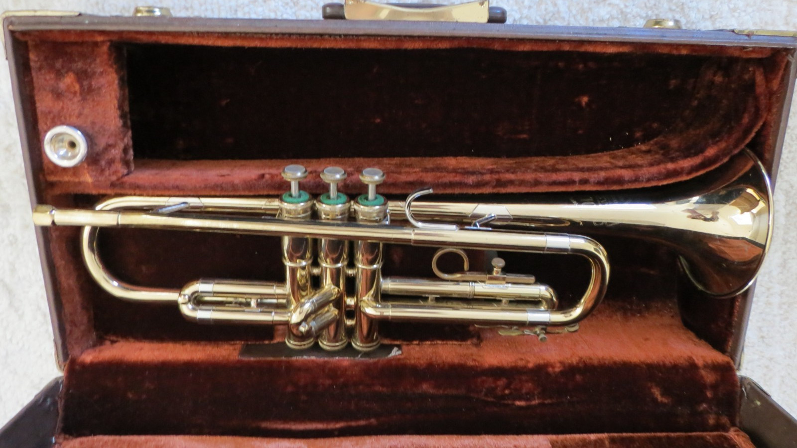 OLDS AMBASSADOR TRUMPET WITH MOUTHPIECE AND HARD CASE