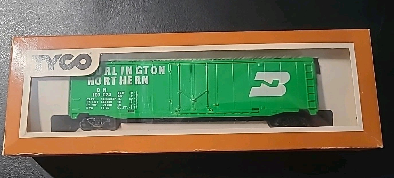 Tyco HO Scale Burlington Northern Freight Car Toy