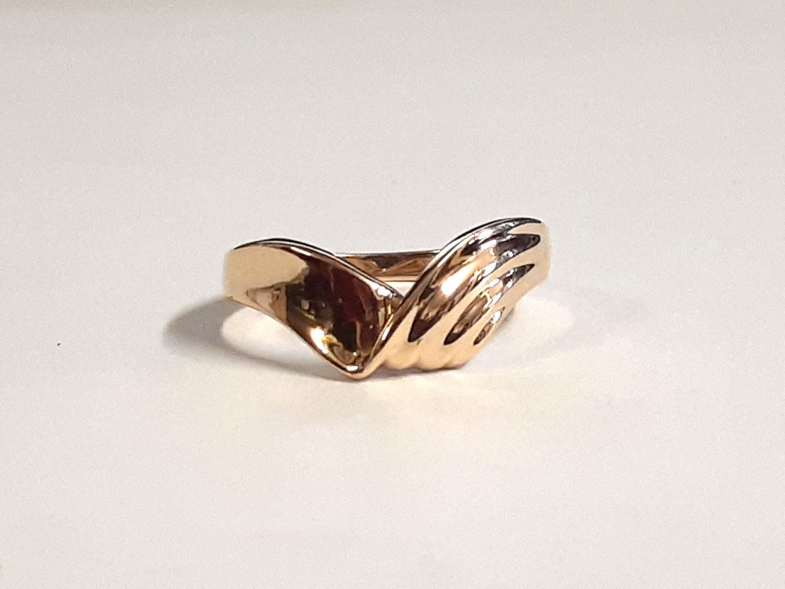 (RI4) 14k Yellow Gold Ring (2.3 Grams) Size 4.75