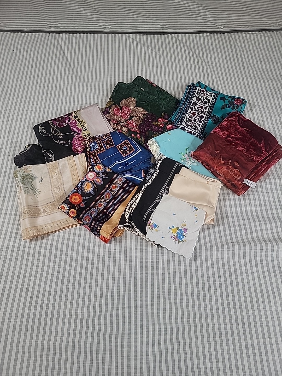 Vintage Scarves And Linen Lot Of 11 