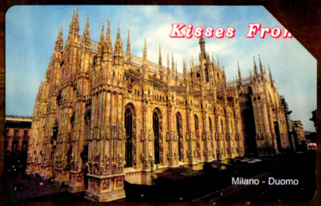 G 1868 370 C&C 3977 Used Phone Card Kisses From Milan The Duomo