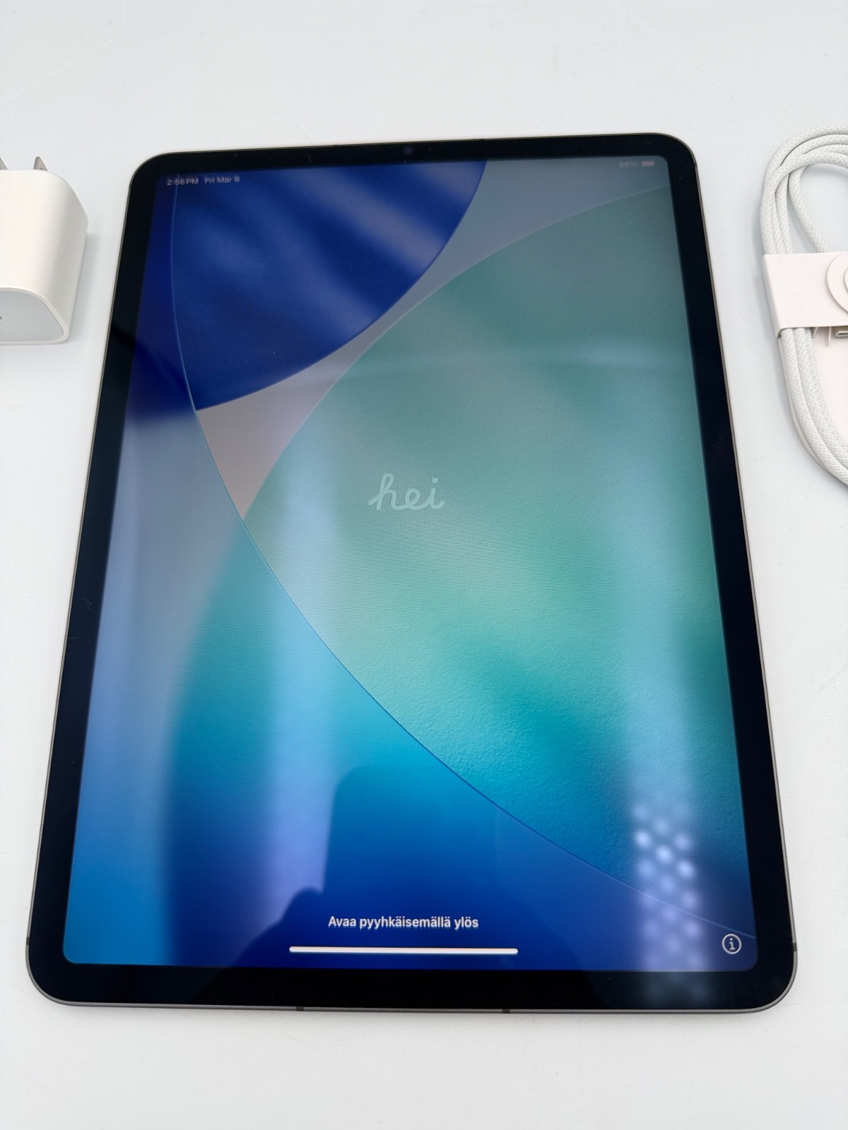 Apple iPad Pro 11 (2022) (WiFi + Cellular Unlocked) 2TB Space Gray