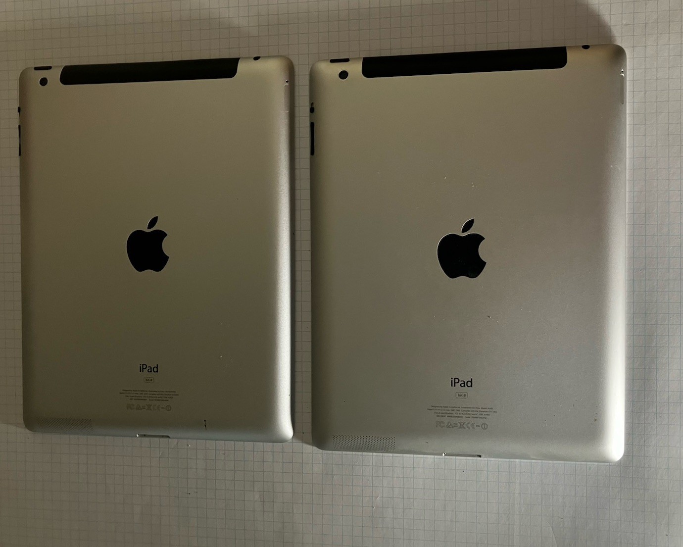 2 old bricked 3rd gen non-working ipads 