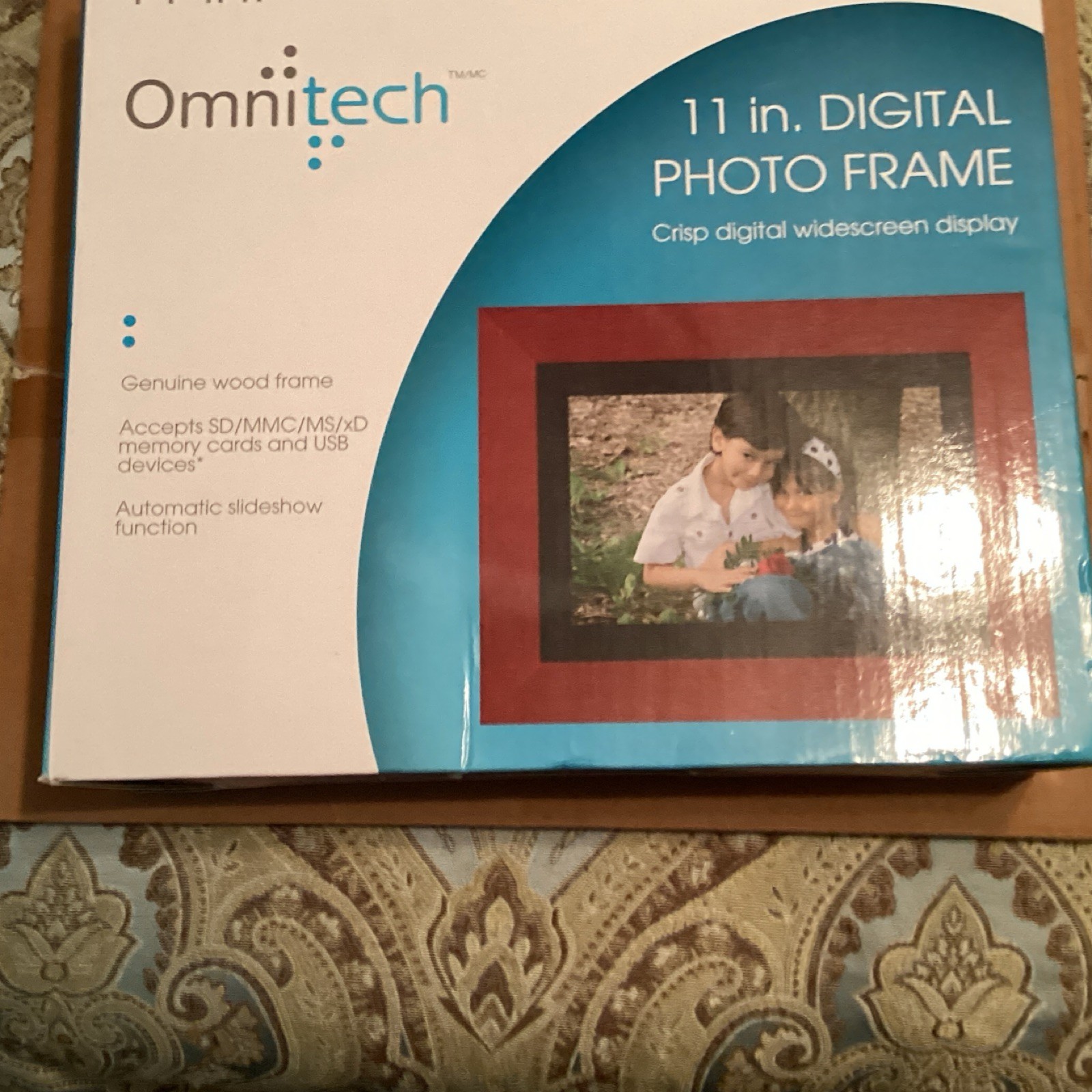 Omnitech 11" Digital Photo Frame Wood Automatic Slideshow USB SD MMC MS xD