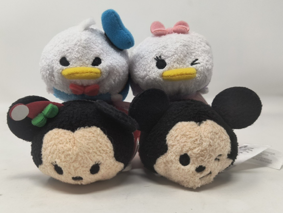 Lot of 4 Disney Classics Tsum Tsum  Beanbag Animals Mickey Minnie Donald Daisy