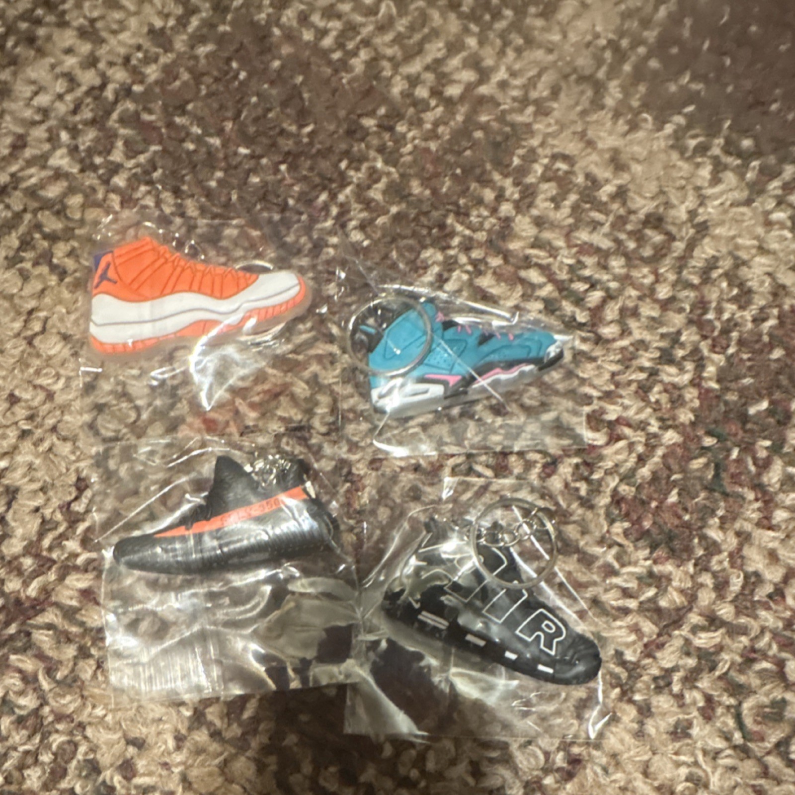Lot of 4 Sneaker-Shaped Sport Collectible Plastic Keychains Multicolor Modern