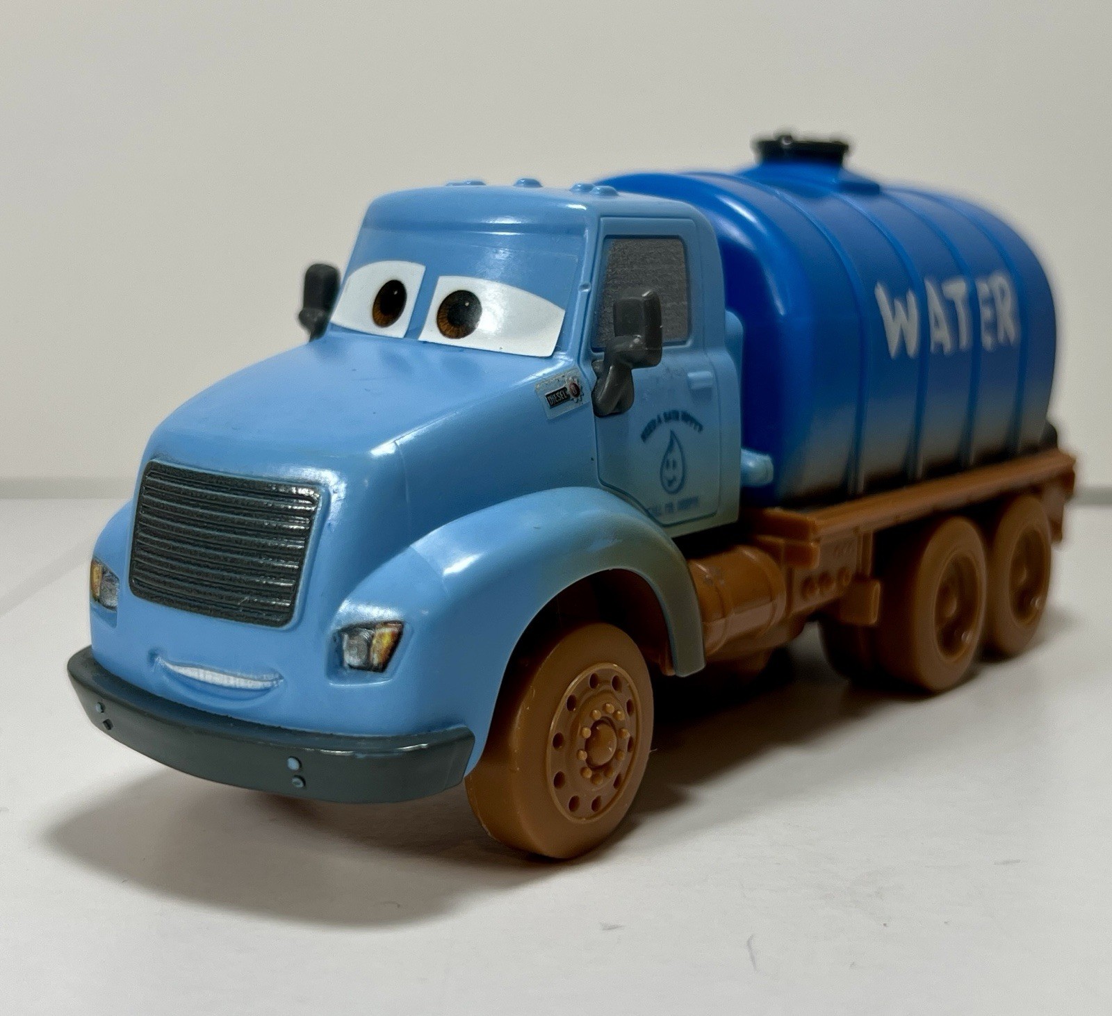 Disney Pixar Cars 3 Crazy 8 Crashers Mr Drippy Water Truck FCW07 Mattel Spinner