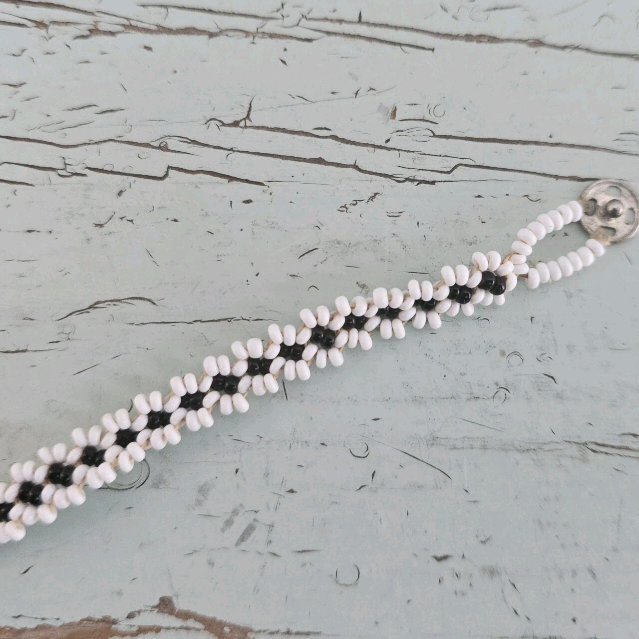 Vintage Navajo Seed Glass Bead Black and White Daisy Bracelet Snap Closure 